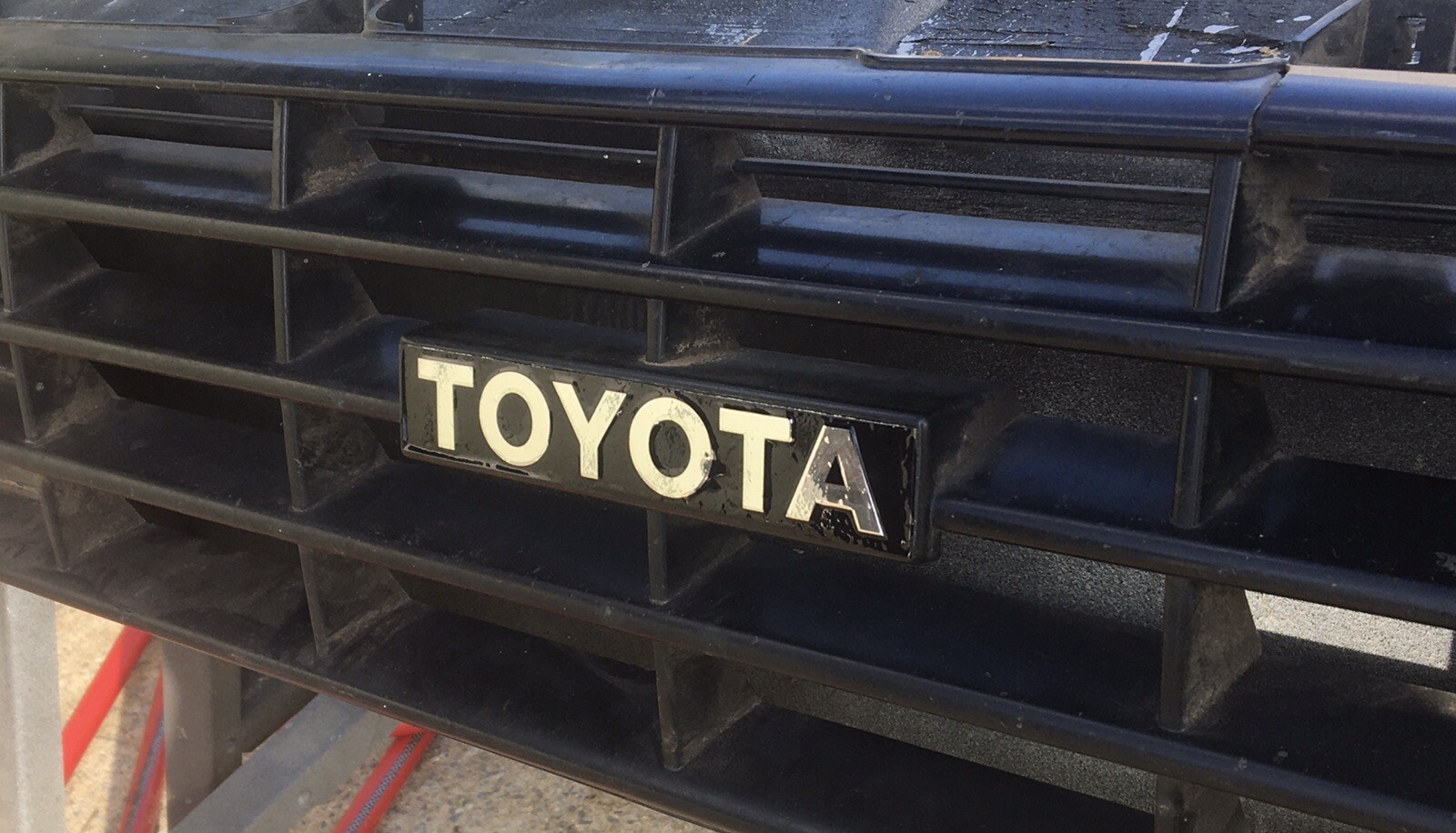 Grill Emblem Overlay For Toyota 2 Wheel Drive PickUp Truck 1984 1985 1986