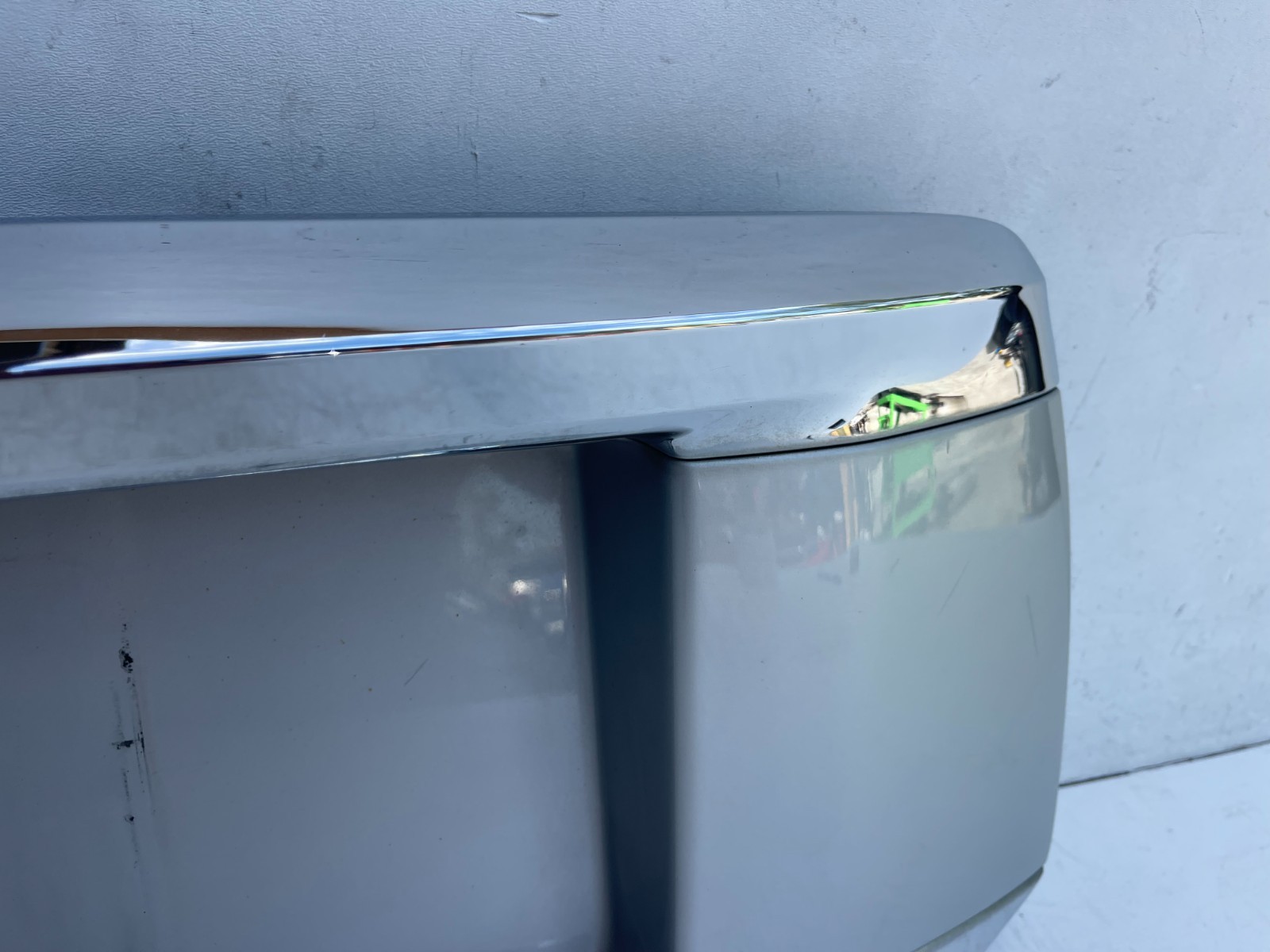 2010-2013 LEXUS GX460 TRUNK LIFTGATE LICENSE PLATE SURROUND TRIM SILVER 1G1 OEM