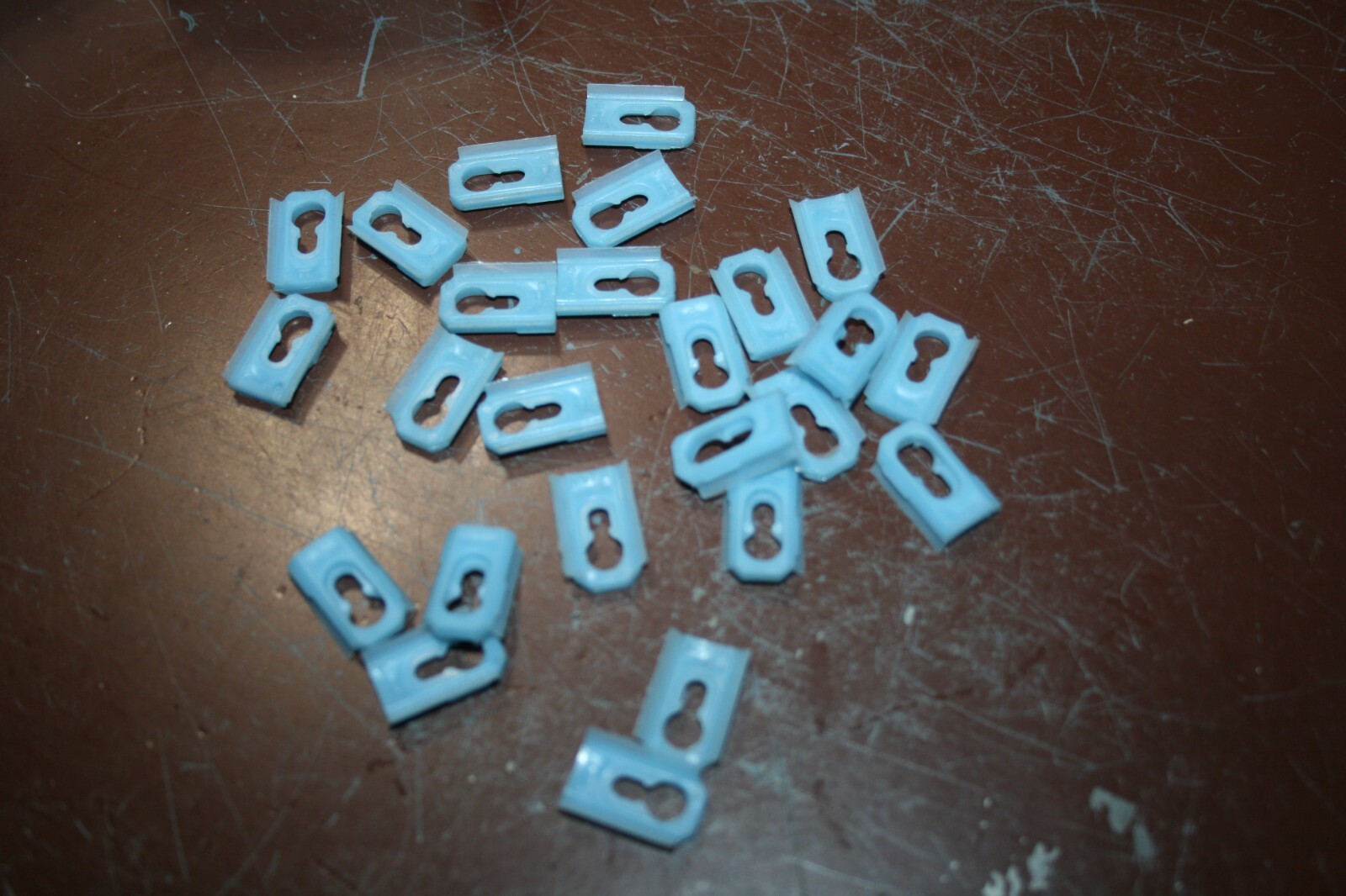 GM Quarter Panel Molding Clip Dorman 700-390 Package of 25 FREE SHIP in USA