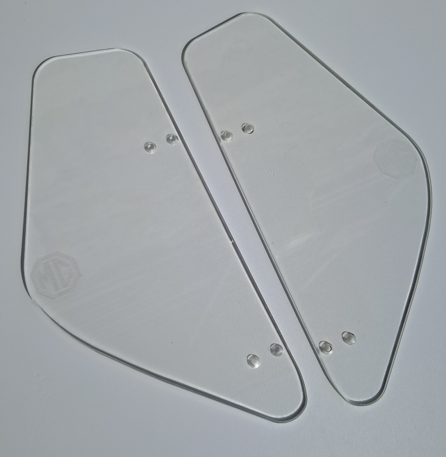 MG MGA 1955-1962 REPLACEMENT WIND WING SET *CLEAR WITH ENGRAVED MG LOGO*
