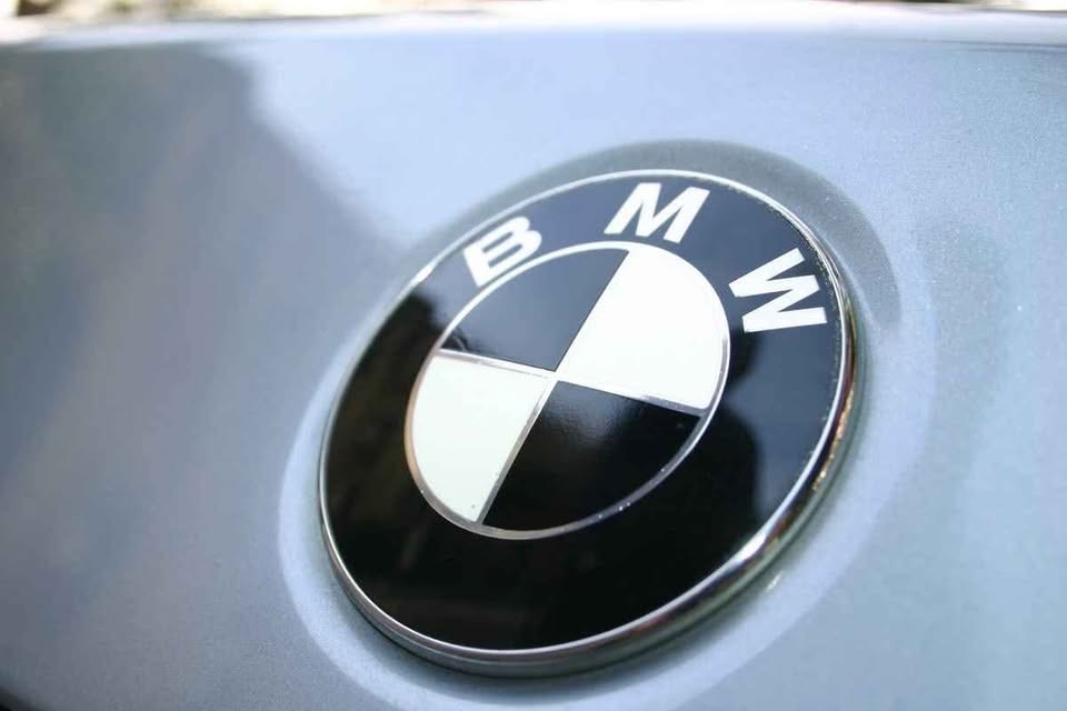 BMW Emblem Badge Logo Set Black & White Front & Rear 82mm 74mm NEW FAST SHIPPING
