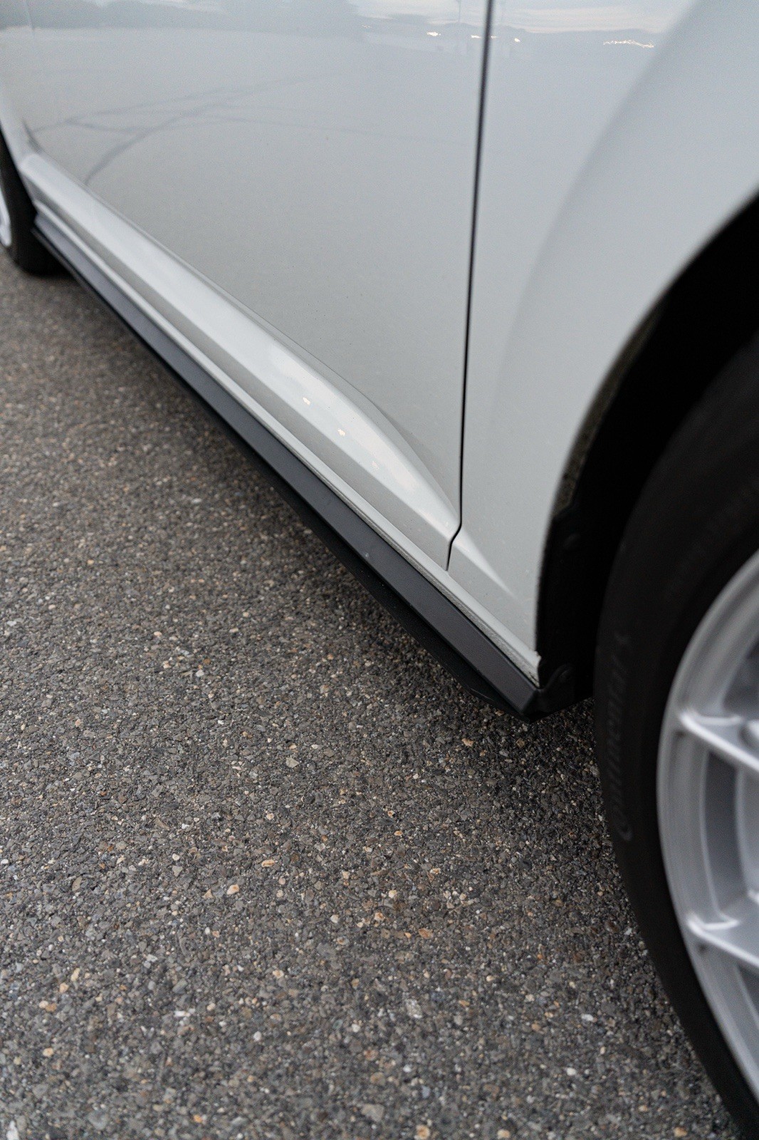 Universal Side Skirt Extensions With Fin 85”x4.5x.25 IMPACT/WARP/HEAT RESISTANT