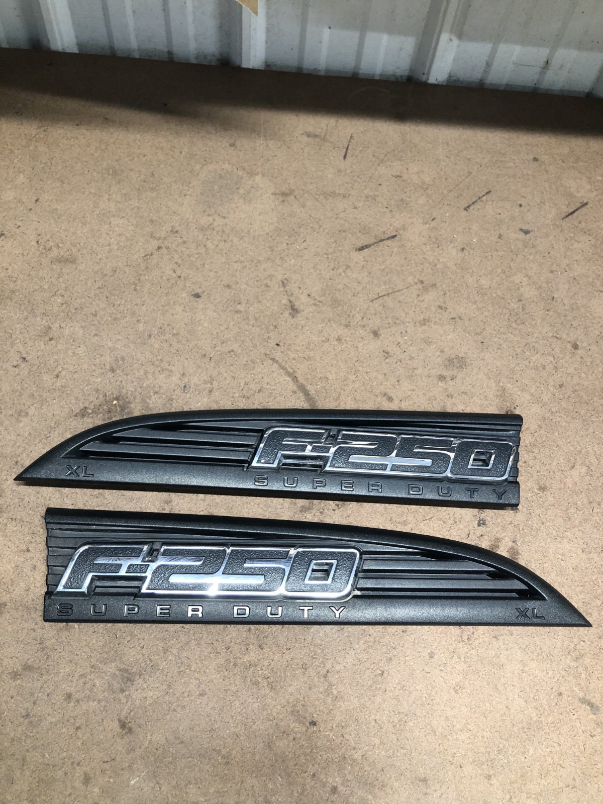 2011-2016 Ford F-250 F250 Super Duty XL Front Fender Emblem Badge Left Right