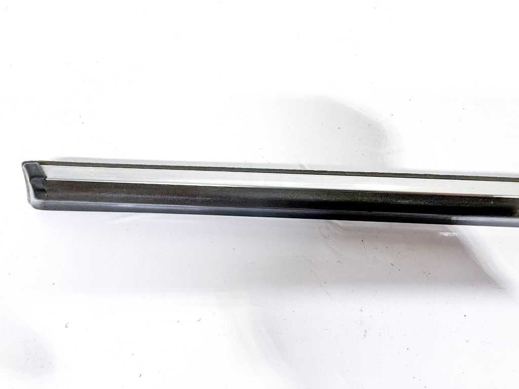 66-72 Mercedes W108 W109 LWB Rear Left Center Chrome Door Molding 1097301780