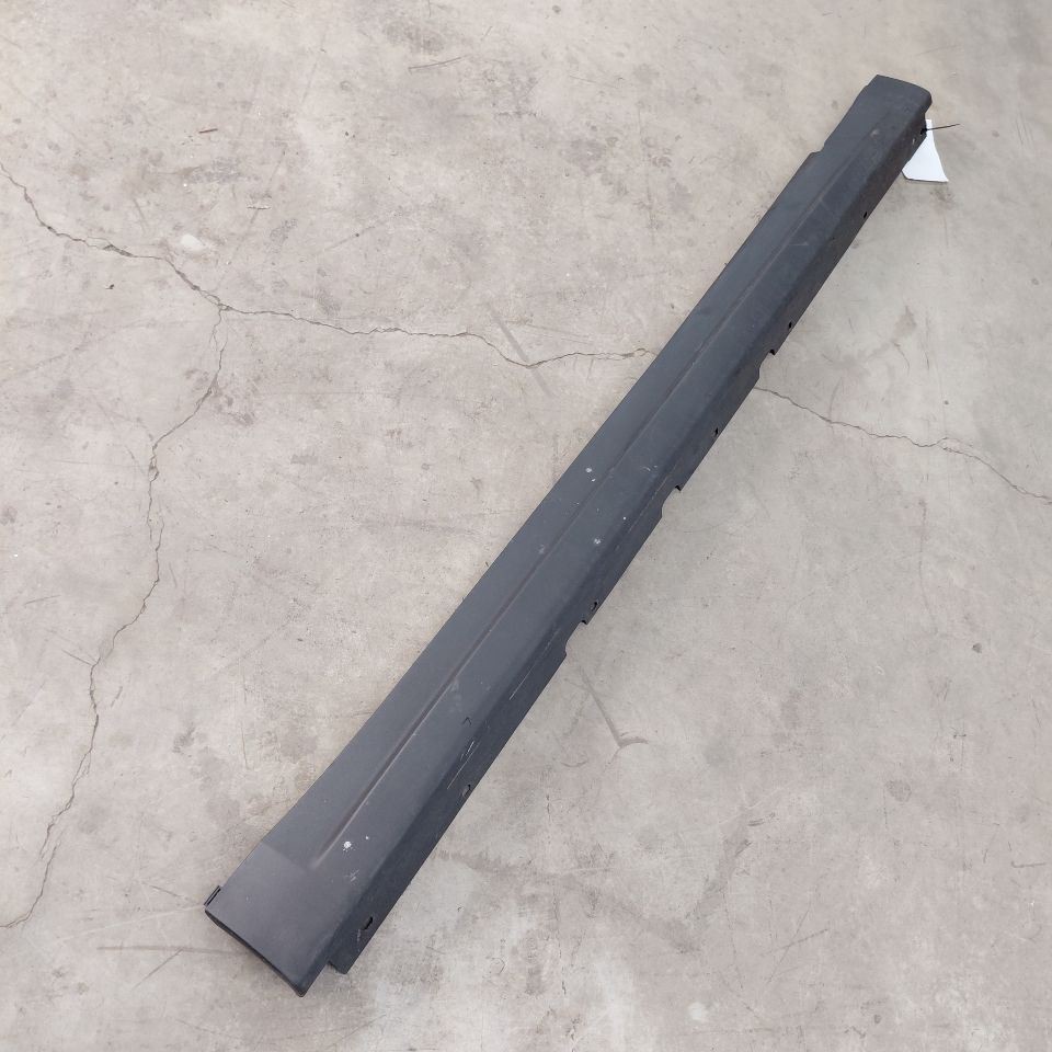Alfa Romeo Stelvio Rocker Panel Trim Cover Molding Skirt Right Passenger 2018