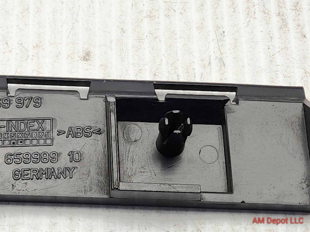 2009 BMW 135i 128i E82 E88 Rear Skirt Bracket Support 51777169979