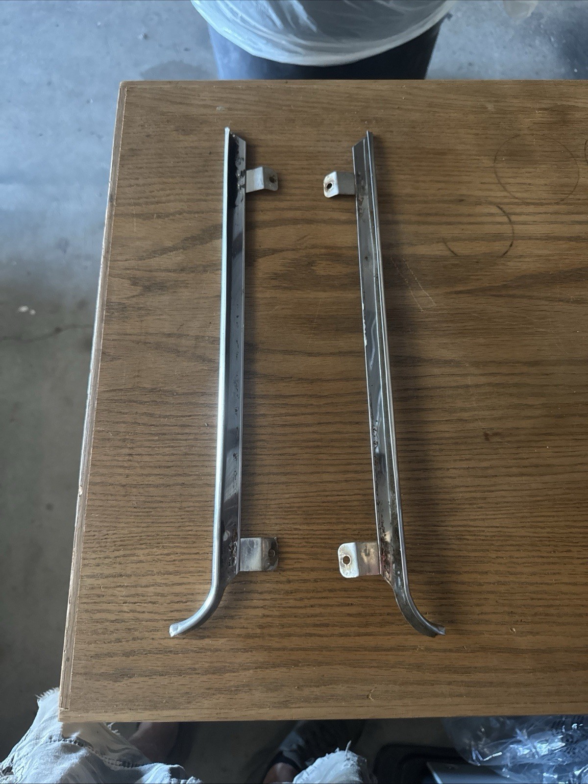 GM 1969 GTO/Judge/Lemans Deck Lid Extension Edge Moldings and Other 8701361