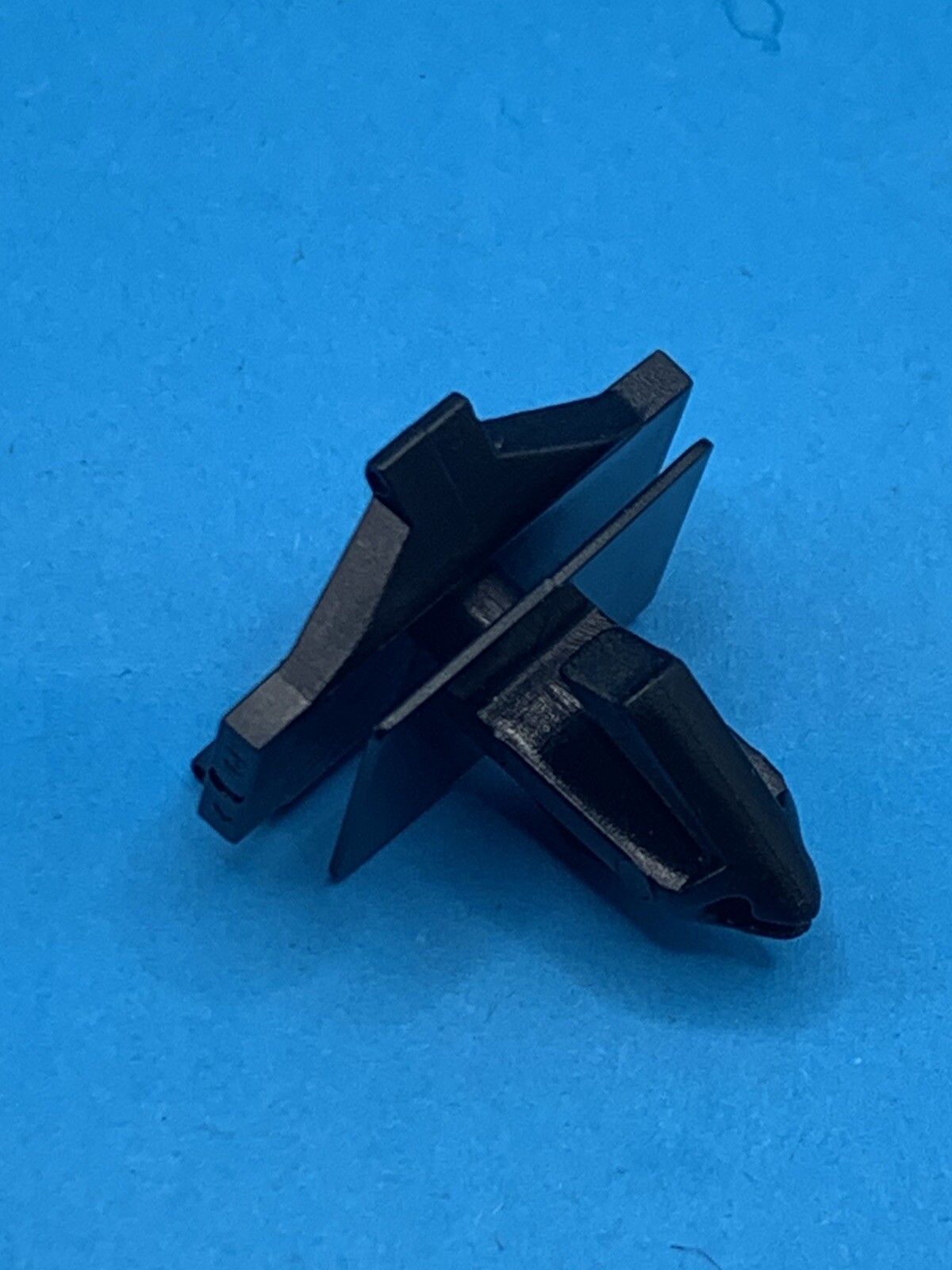 (Pack of 2) Front Bumper to Fender Clips Retainers for Corvette H3T STS