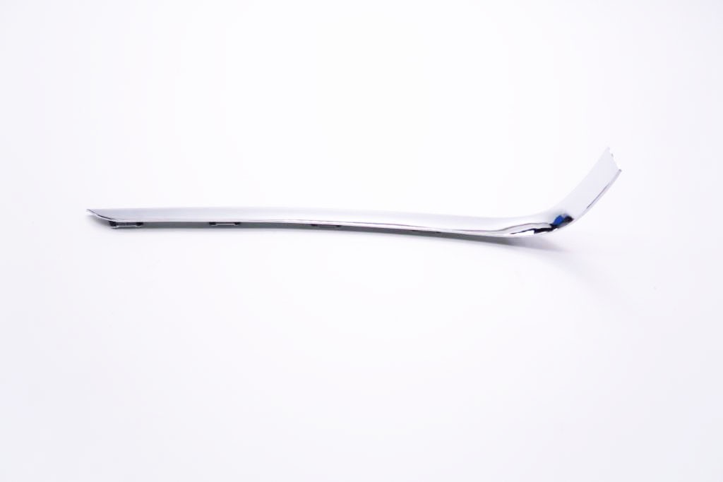 Rolls Royce Ghost Lci front bumper right grill chrome trim 2475