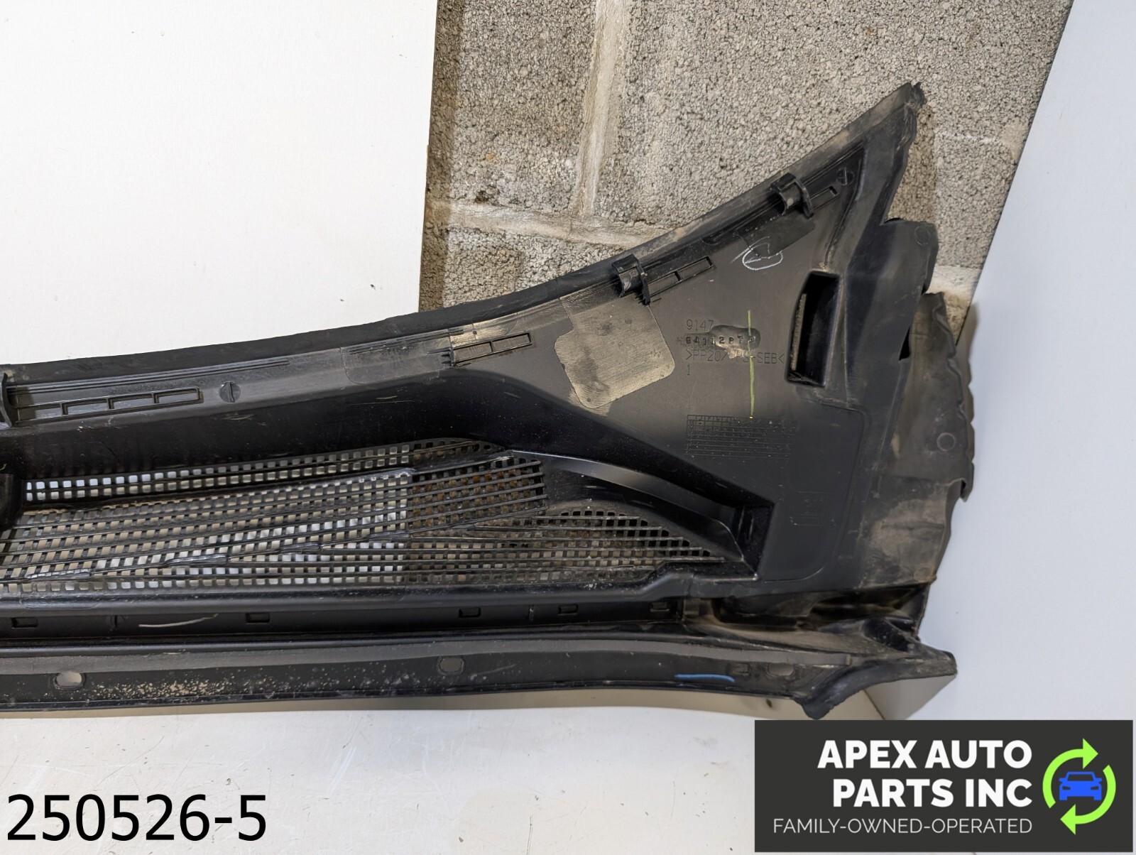 OEM 2019-2025 Chevrolet Malibu FRONT WINDSHIELD WIPER COWL PANEL COVER GRILLE
