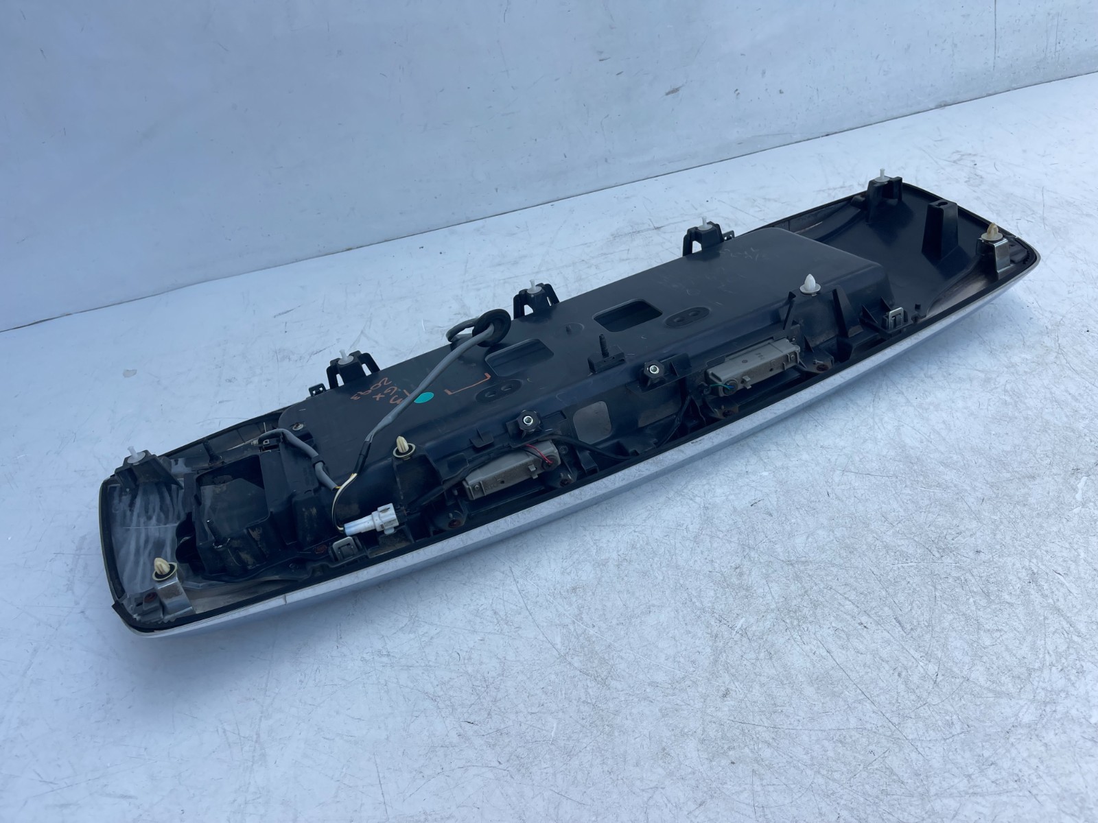 2010-2013 LEXUS GX460 TRUNK LIFTGATE LICENSE PLATE SURROUND TRIM SILVER 1G1 OEM