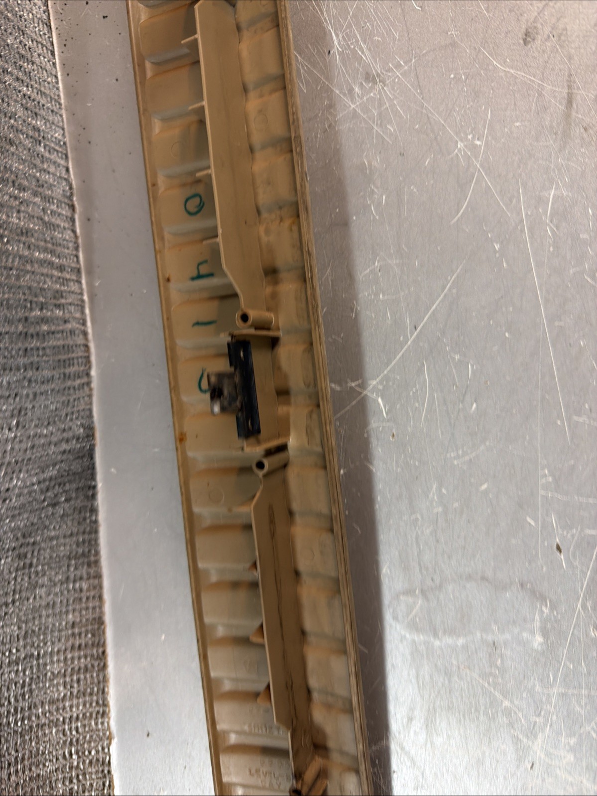 dodge durango door floor sill right front 1998