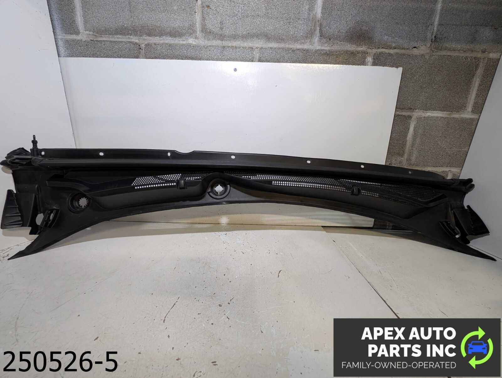 OEM 2019-2025 Chevrolet Malibu FRONT WINDSHIELD WIPER COWL PANEL COVER GRILLE