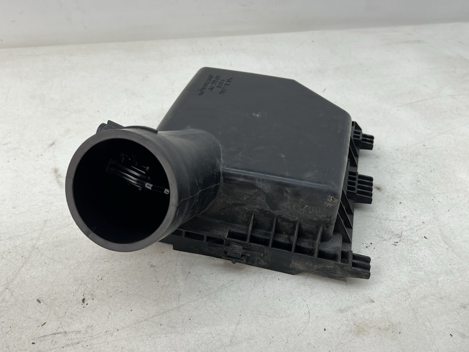 2017-2023 SUBARU IMPREZA AIR CLEANER FILTER INTAKE BOX OEM