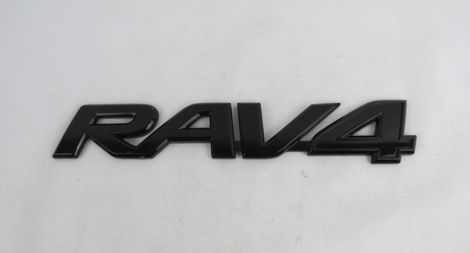 Genuine OEM! 2016-2018 Toyota Rav4 Black Emblem Rear Liftgate Badge Symbol Logo