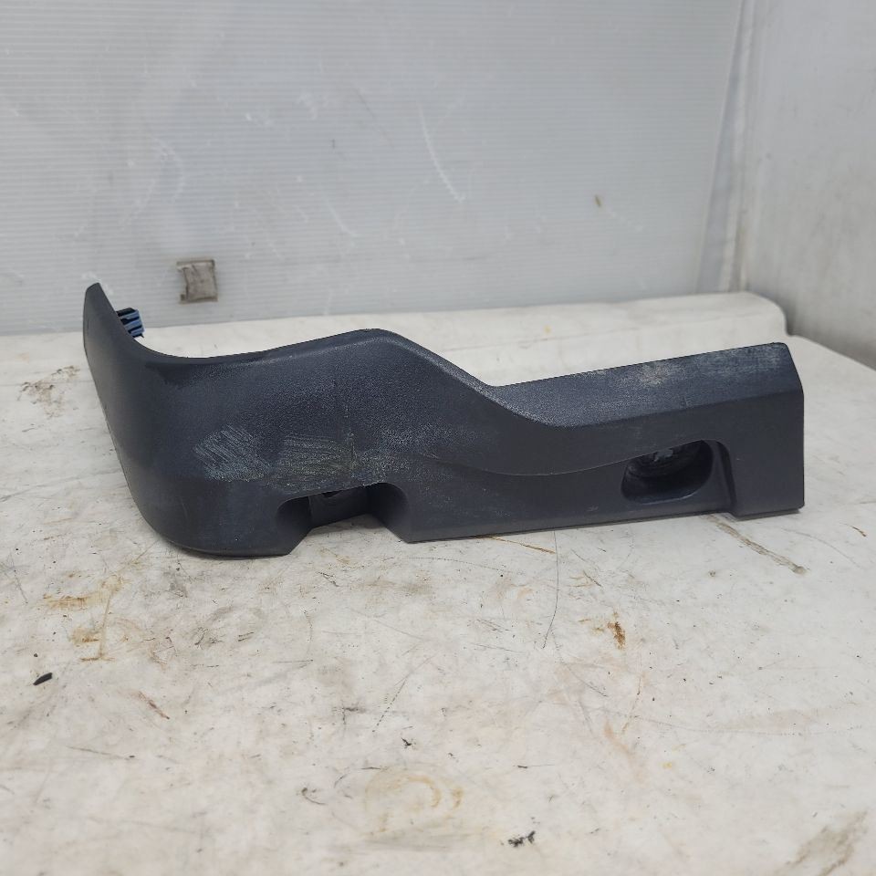 2022-2025 SILVERADO LH DRIVER FRONT WHEEL MUD SPLASH GUARD OEM 85528661