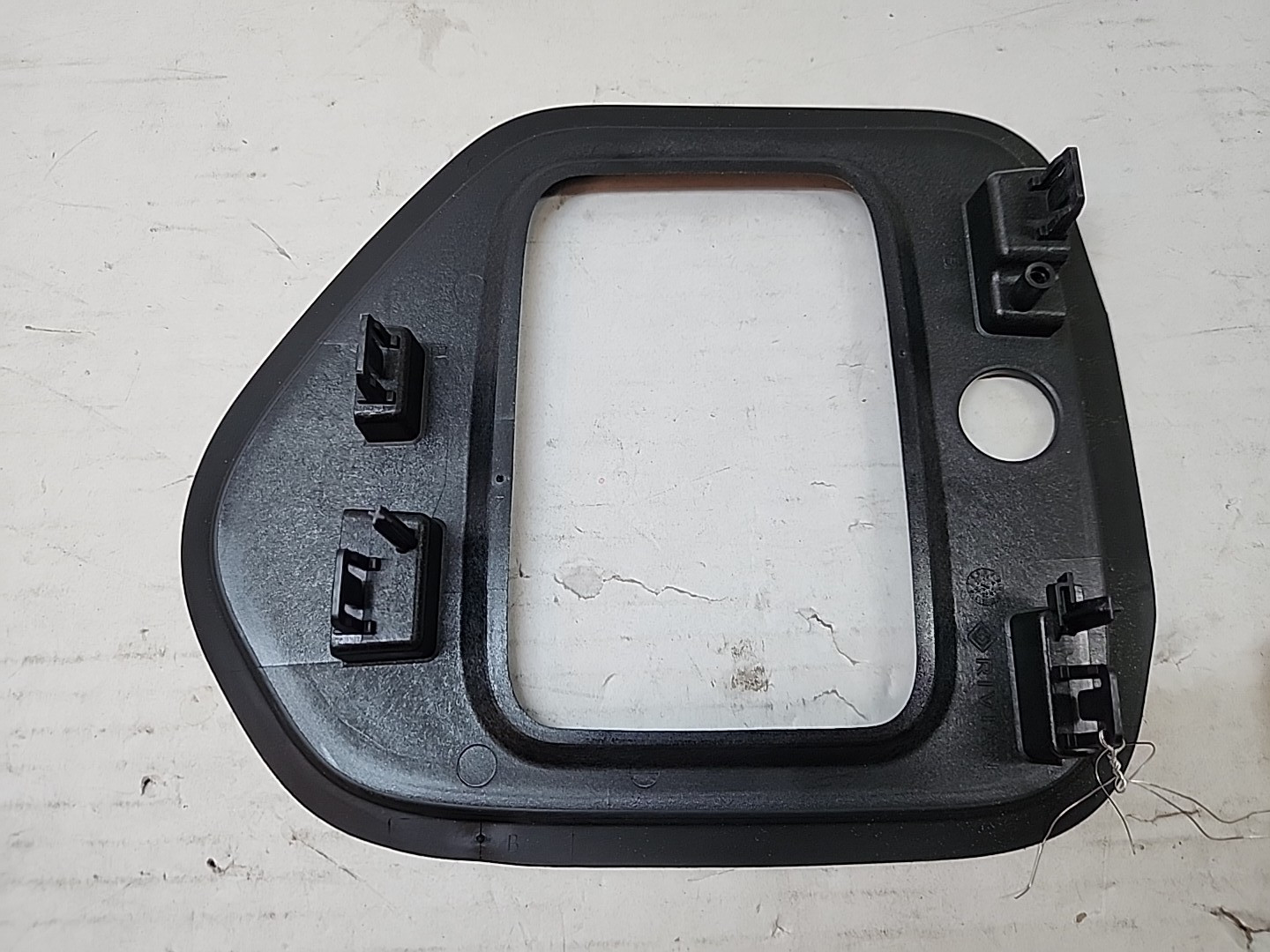dp603112 RIVIAN R1S R1T 2025 Charging charge Port Bracket Plate cover OEM