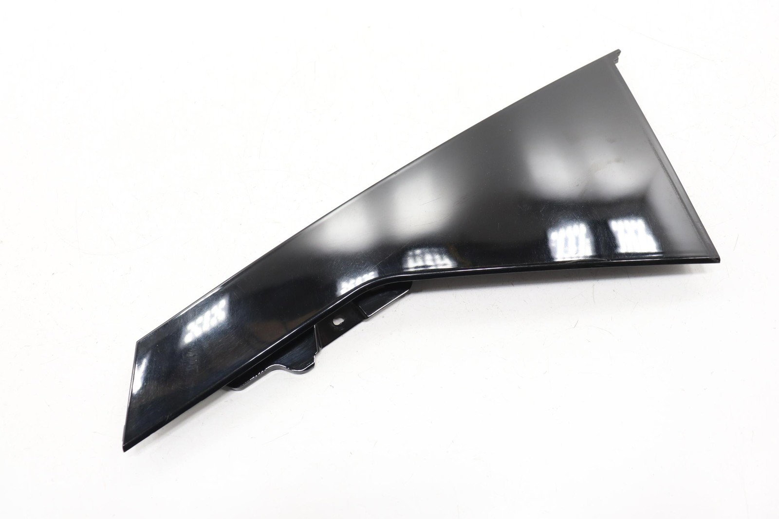 2021 – 2026 KIA SORENTO REAR LEFT SIDE DOOR REARWARD APPLIQUE MOLDING COVER OEM