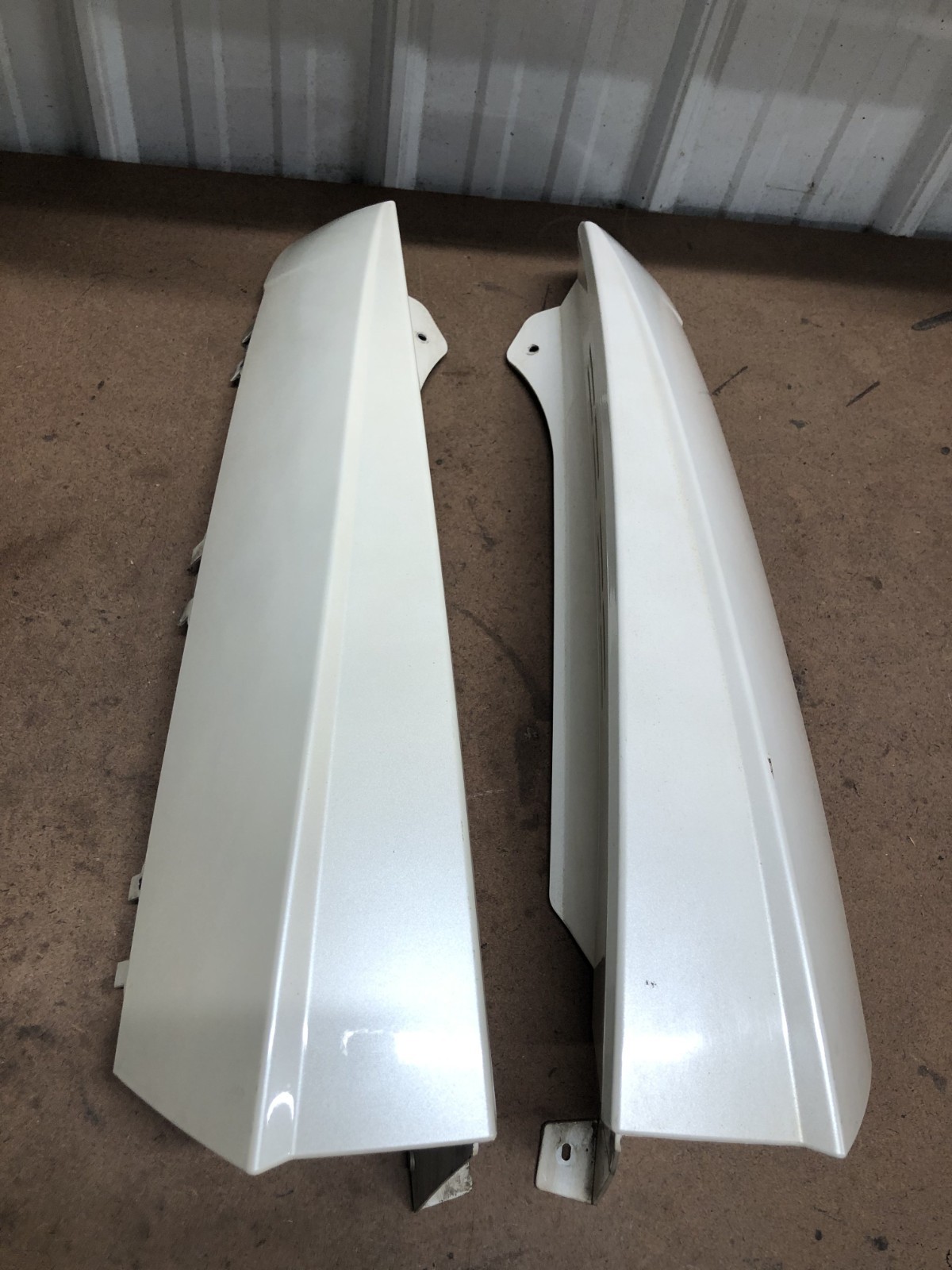 2007-14 Cadillac Escalade Rear D Pillar Trim Panels Left Right Set Pearl White c