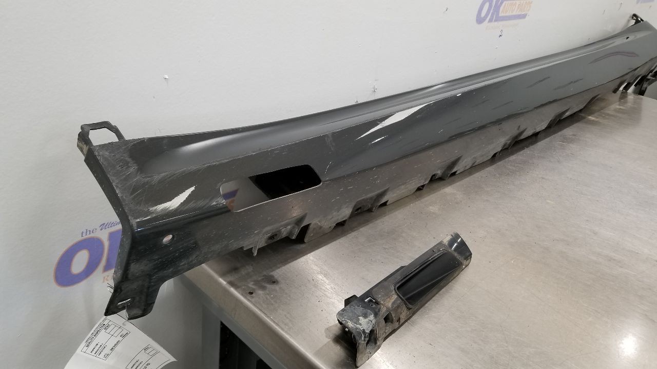 22 BMW X7 M50I G07 ROCKER PANEL MOULDING SIDE SKIRT LEFT DRIVER GRAY