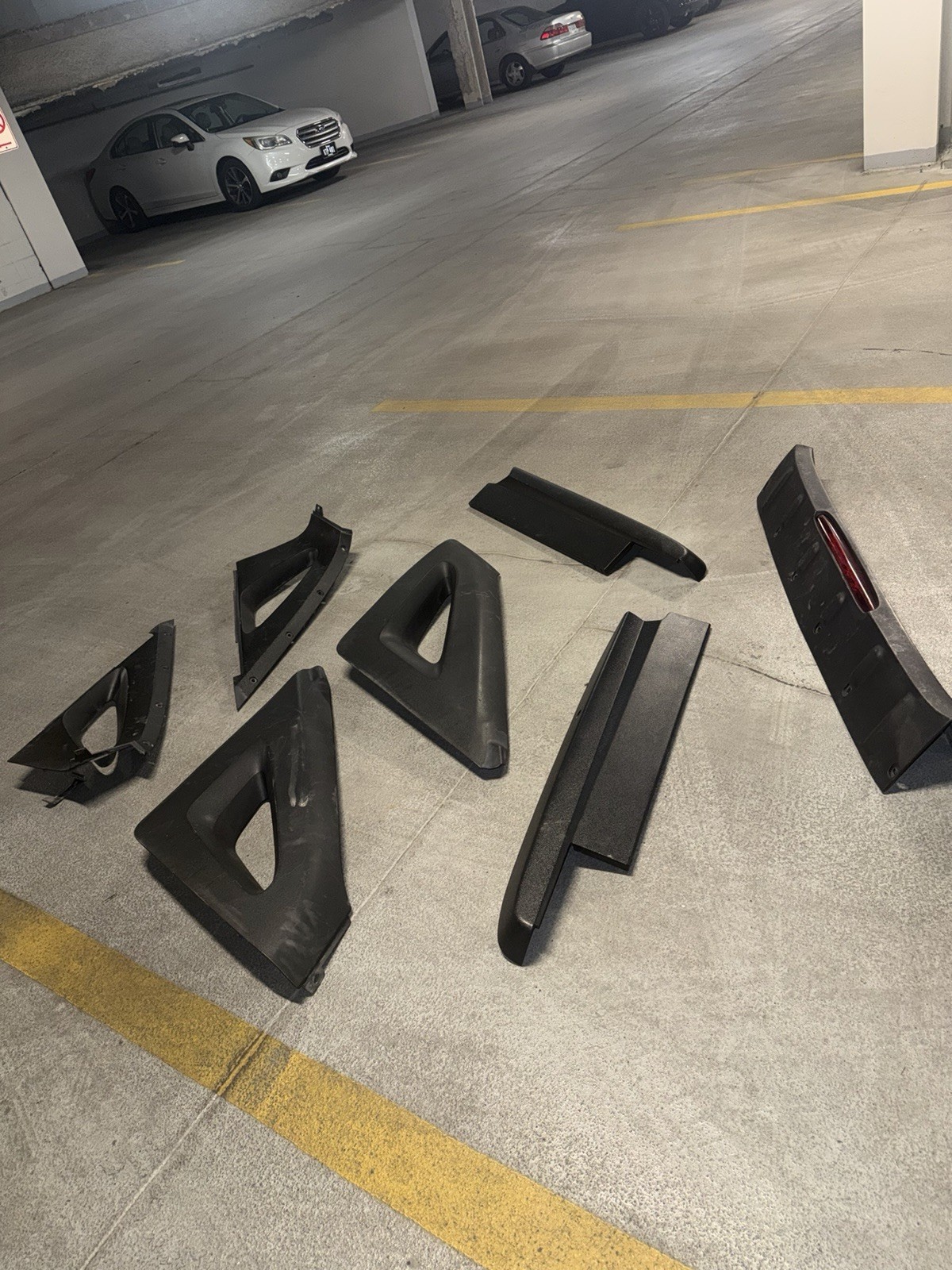 02 to 13 Avalanche Escalade EXT Left & Right Sails ,doors and Third Brake !!!