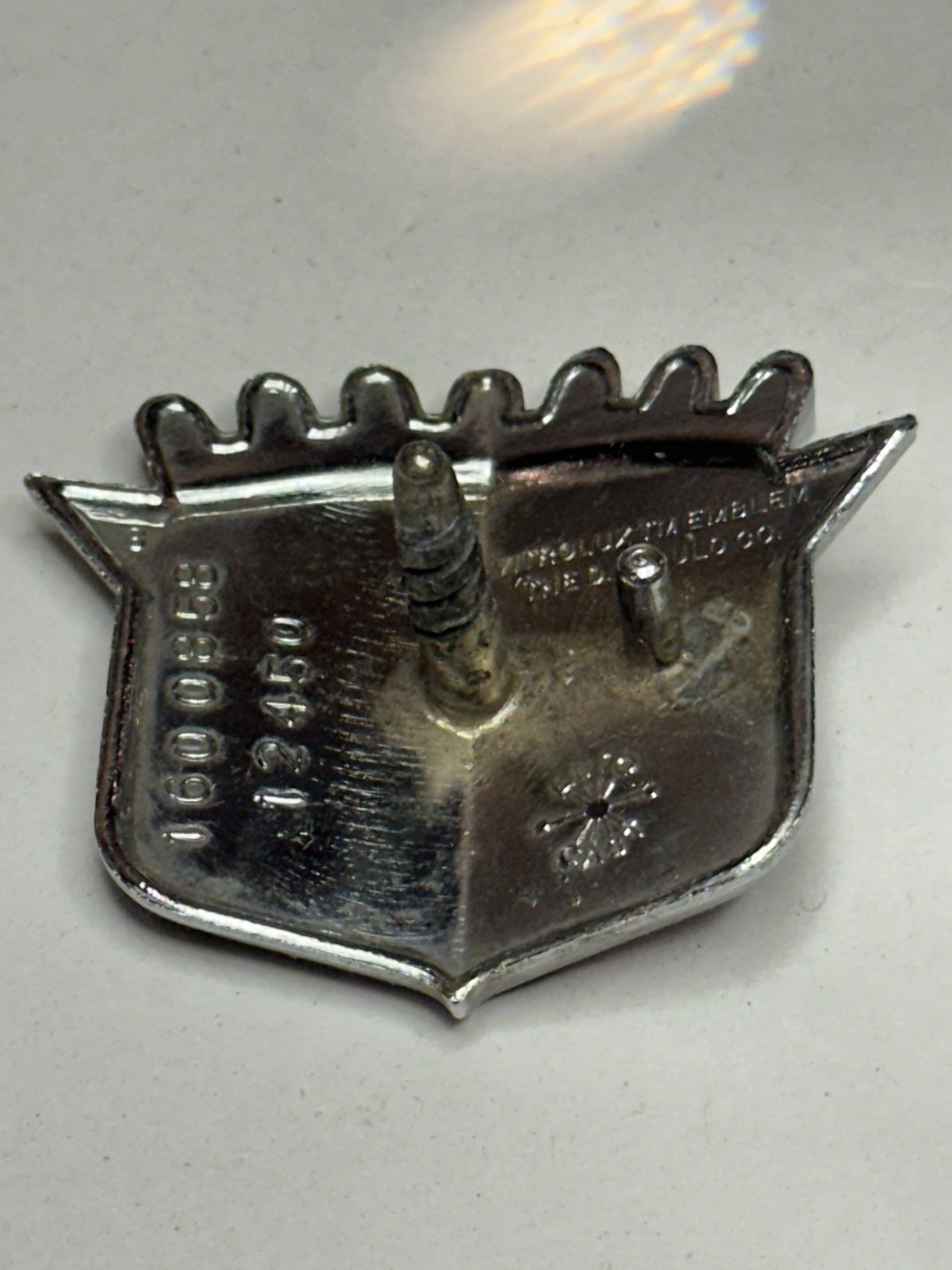 73 74 CADILLAC HOOD ORNAMENT CREST EMBLEM DEVILLE FLEETWOOD CALAIS 472 500