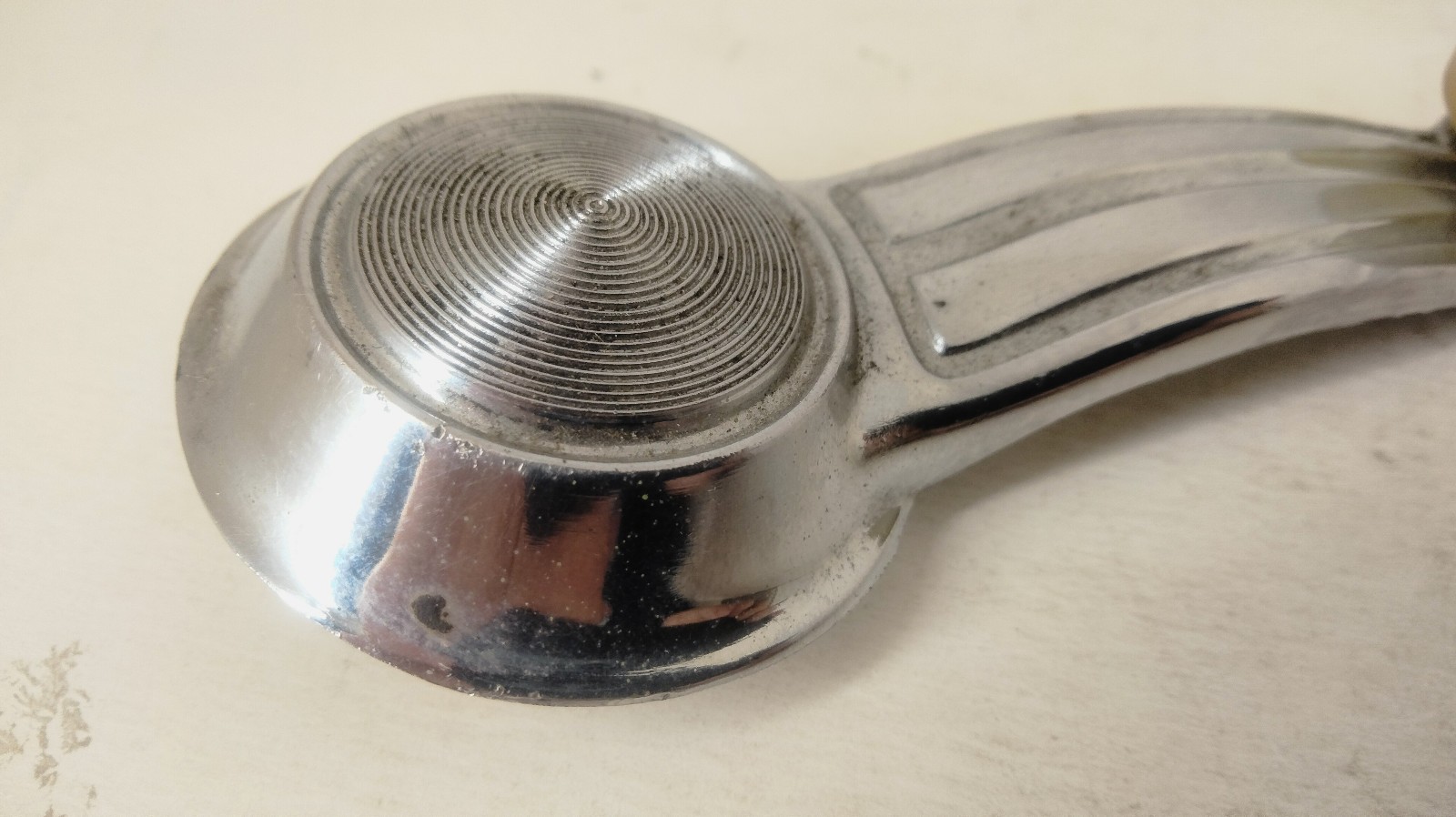 Late 60’s early 70’s GM window crank – Aftermarket Made in Taiwan