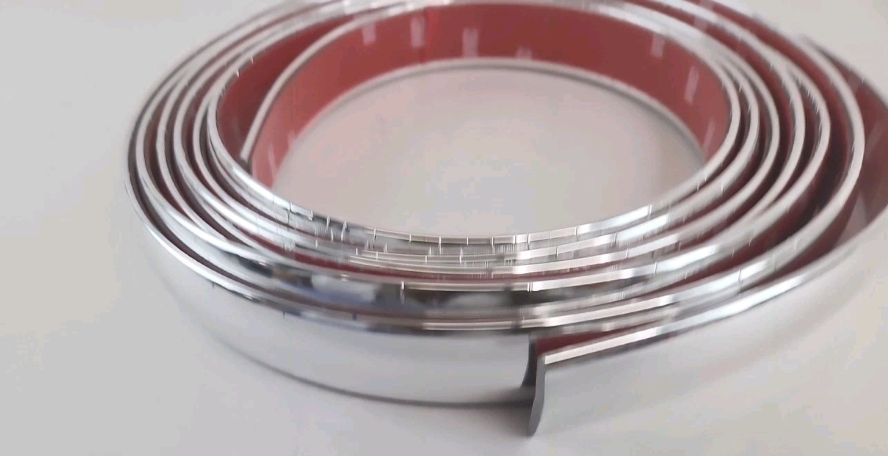 Cowles S37205 Custom Chrome Truck Body Side Molding Trim 1″ X 12′