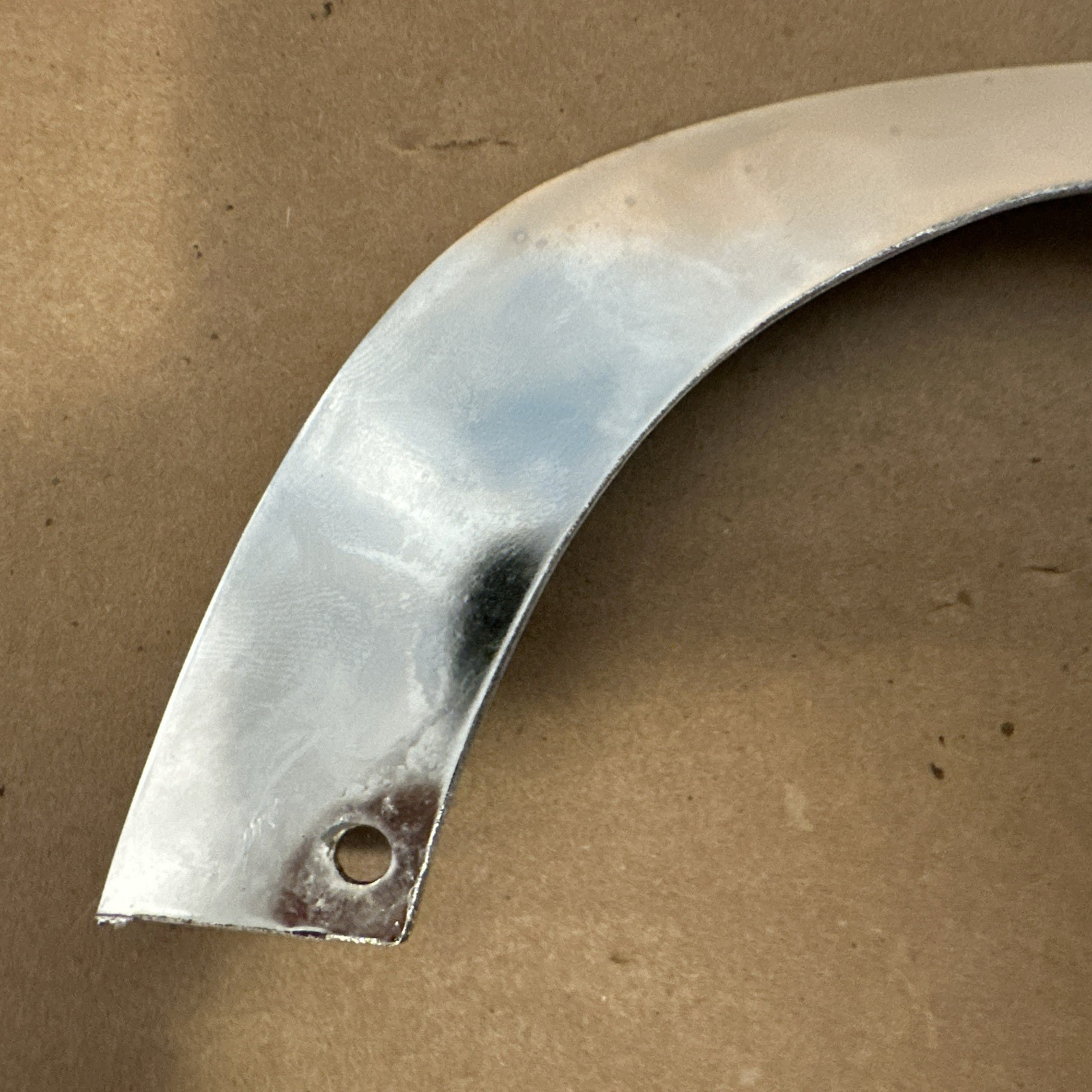 NOS 1973? 1974? Oldsmobile Left Side Chrome Bezel Molding OEM GM 231519 / 412031