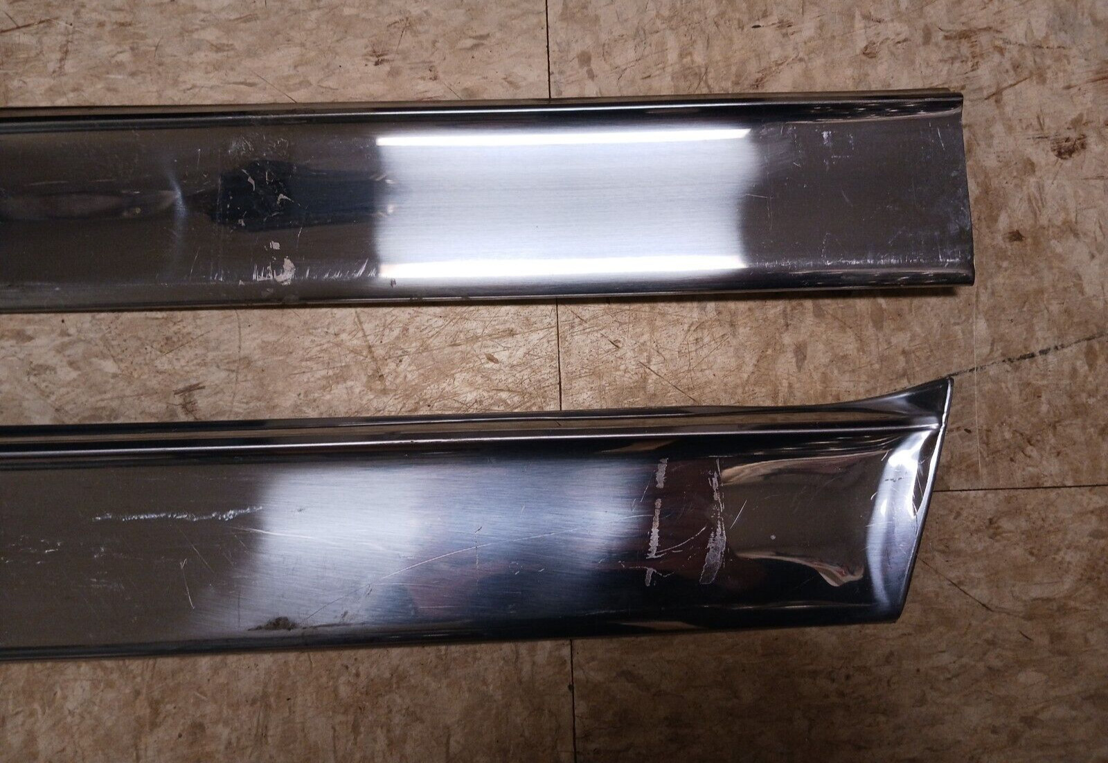 New OEM GM Rocker Trim Set w/ 2 End Caps 9 Mounts 1964 Oldsmobile 88 (TB24)