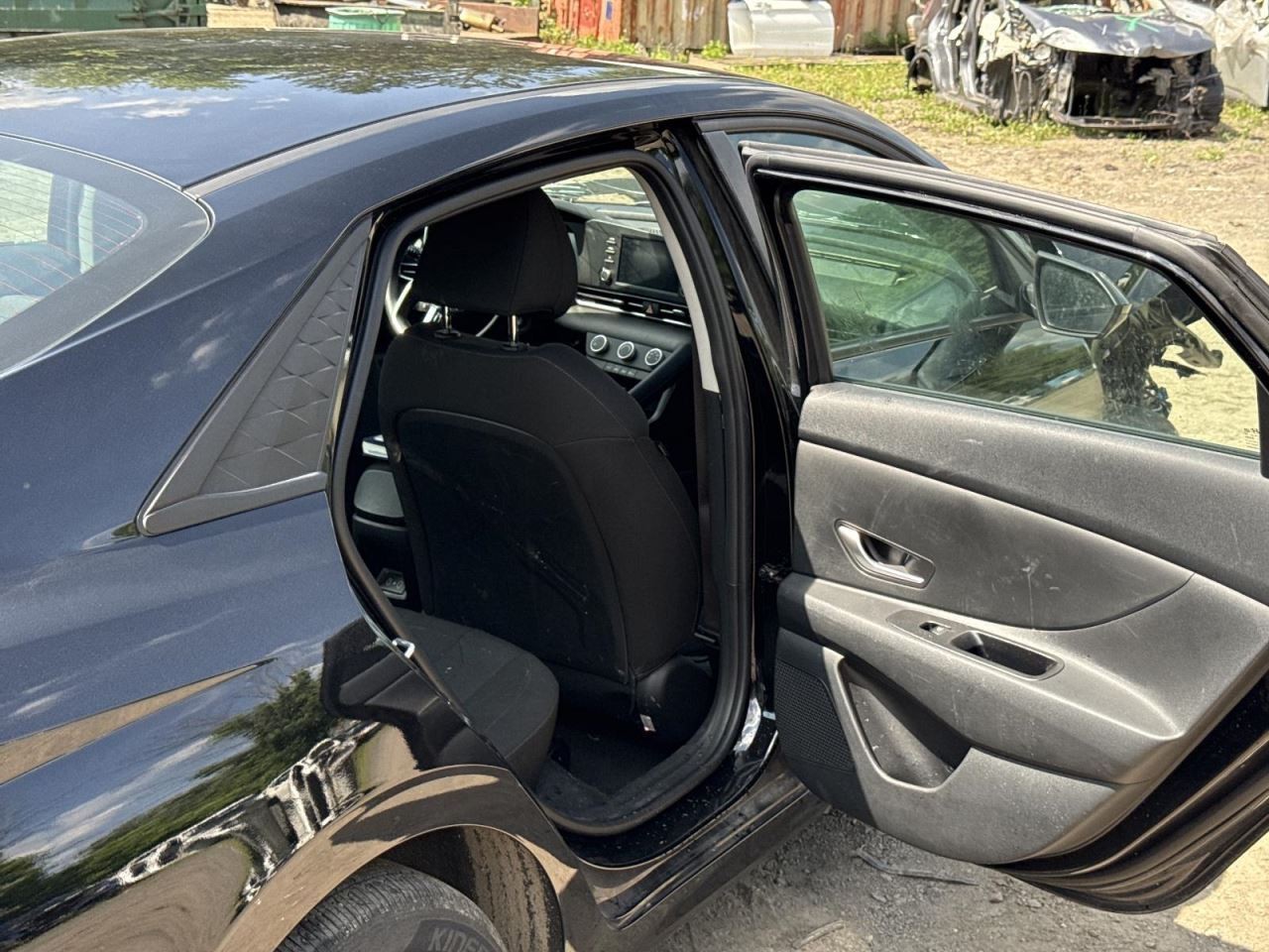 2025 Hyundai Elantra Right Passenger Side Rocker With Post Black