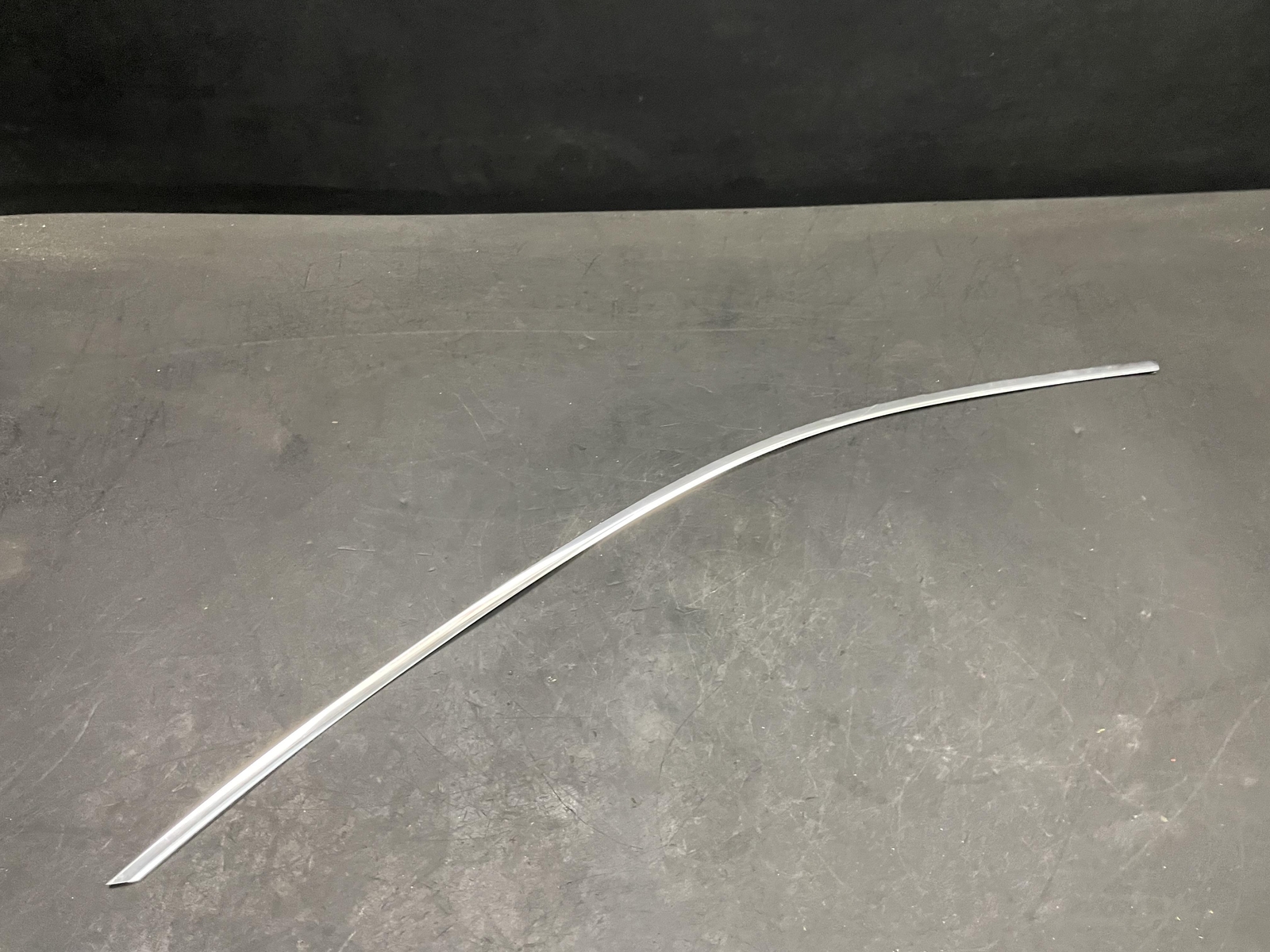 Front Left Door Window Upper Molding 2021 Cadillac XT4 84573340 2019 2020 – 2023
