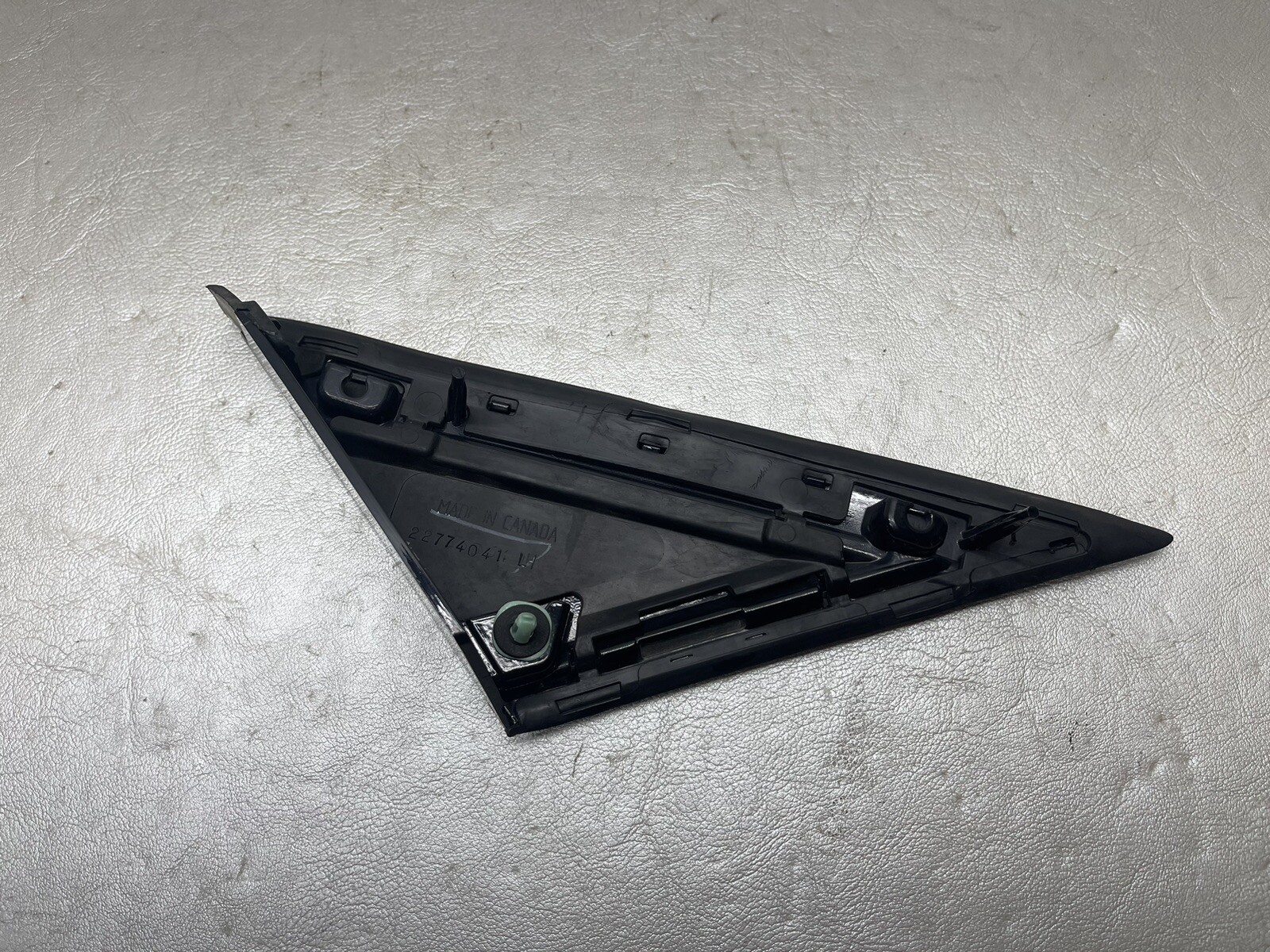 2010-2016 Cadillac SRX DRIVERS LEFT Fender Bolt Cover Mirror Trim OEM