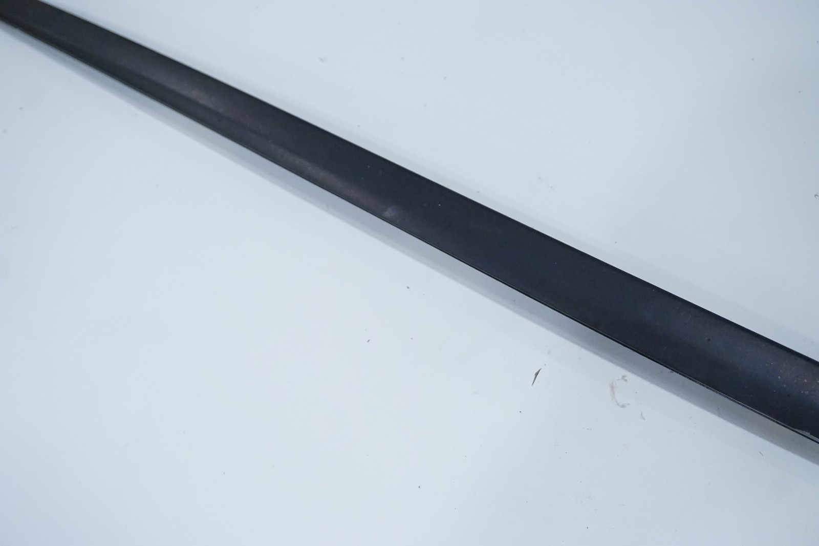 2002 – 06 Acura RSX Passenger Side Windshield Molding OE