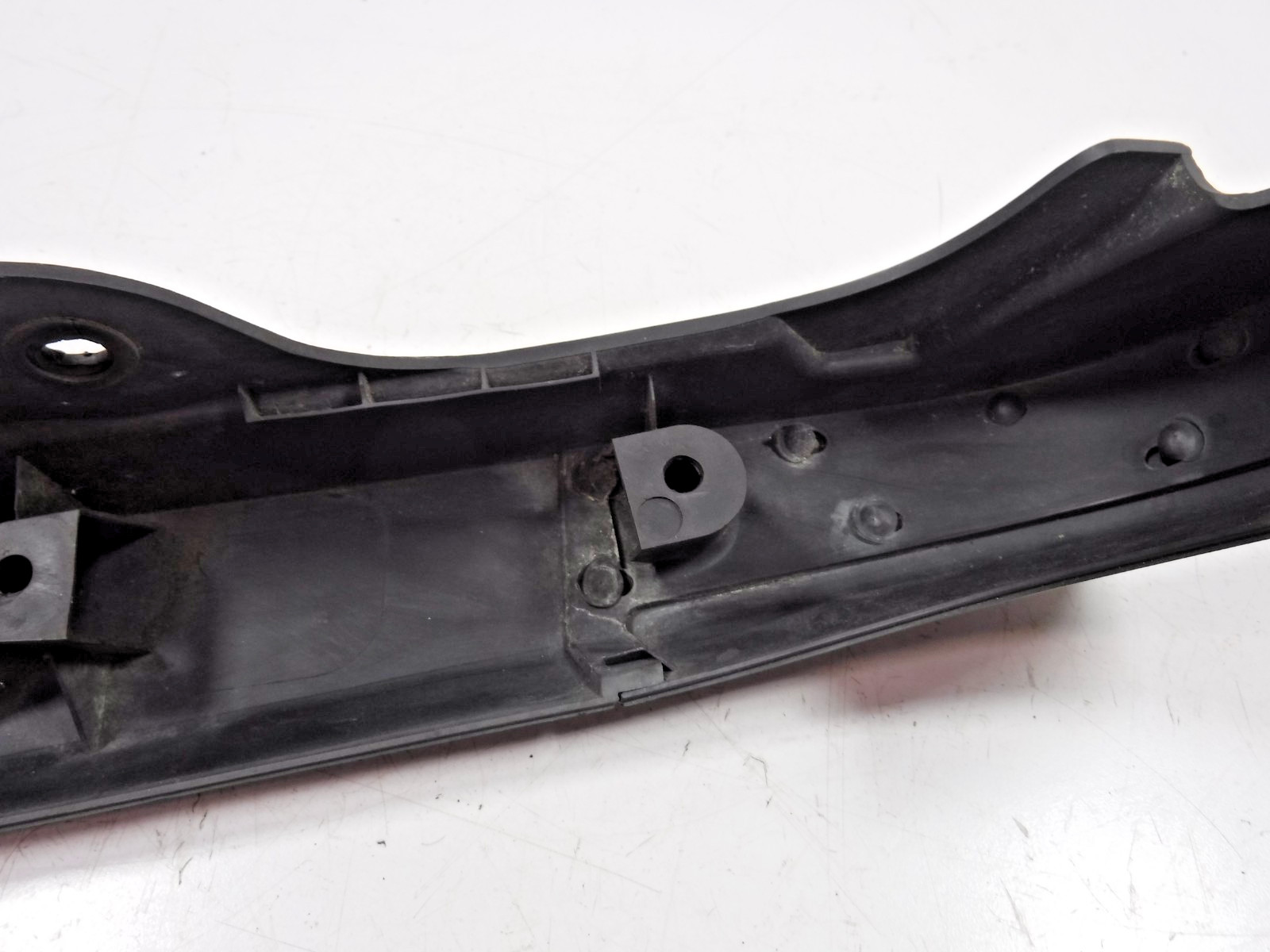 Jeep Commander 06-10 Rear Driver LH Side Quarter Panel Trim Applique Factory OEM