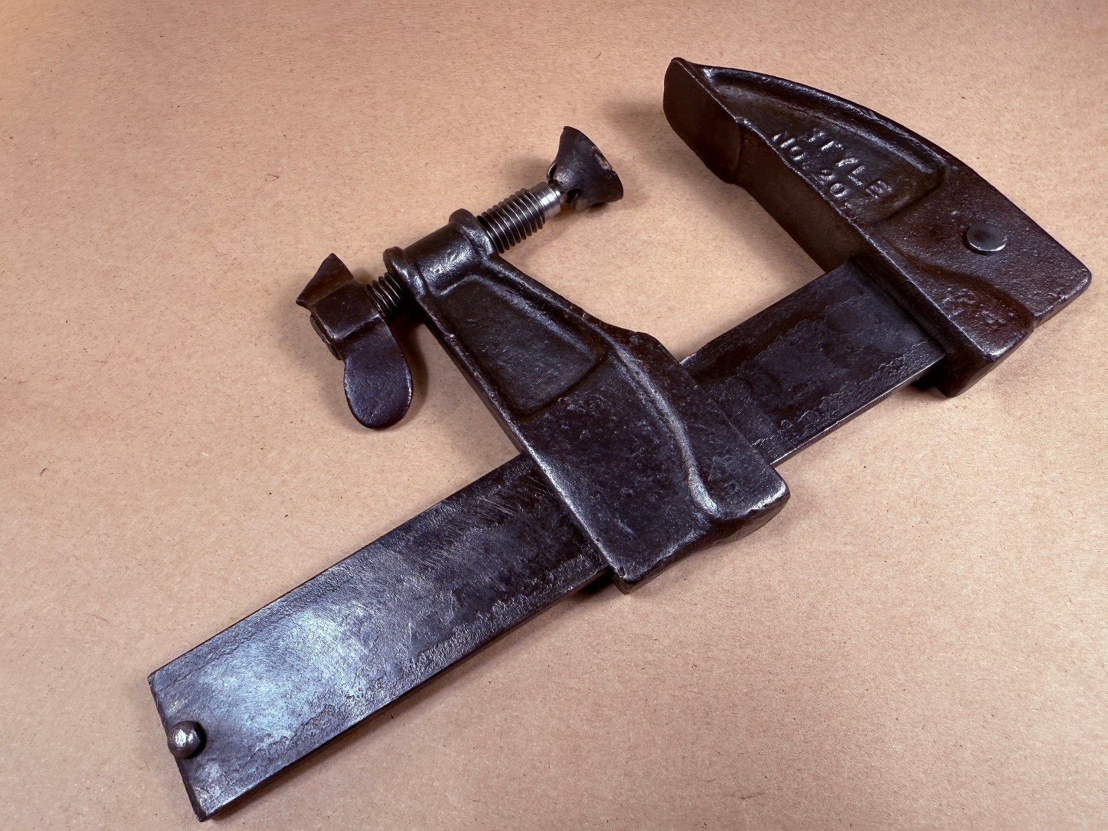 VINTAGE TAYLOR NO.20 A/B SLIDING STEEL BAR CLAMP 3-1/2″ DEPTH – Opens 6-1/2″
