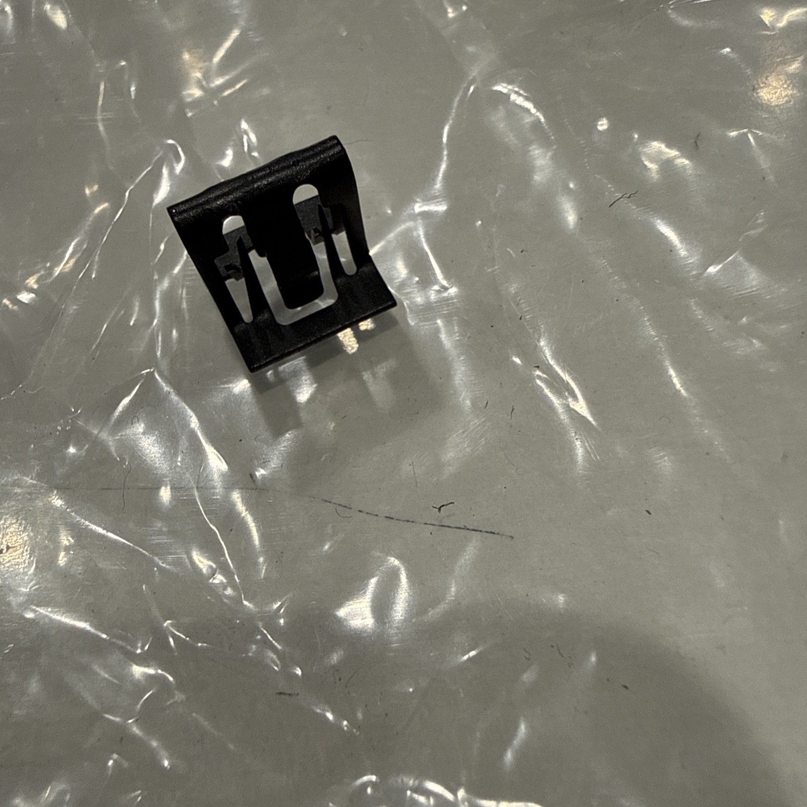 (1) Genuine Ford OE Clip W716053-S451 Sold Individually