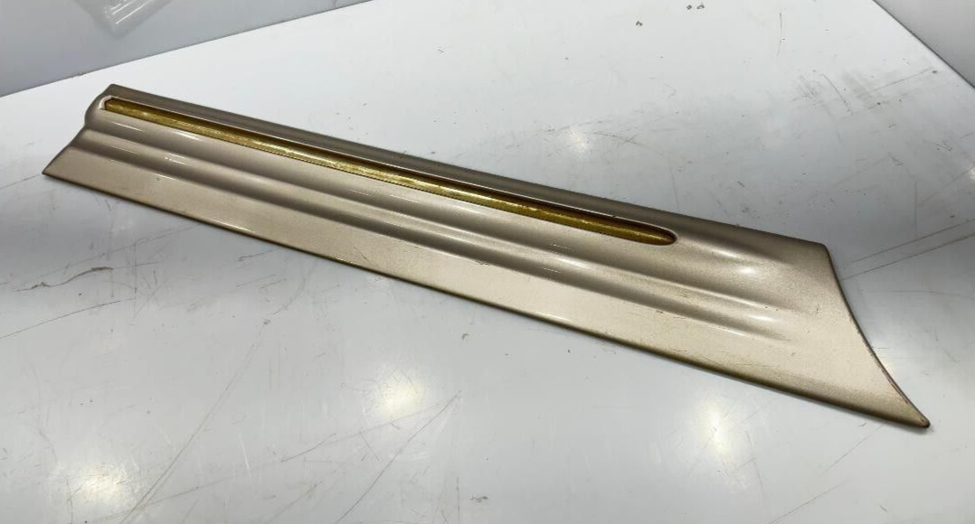 1995 PONTIAC BONNEVILLE RIGHT REAR DOOR MOLDING P/N 25620984 GENUINE OEM GM PART