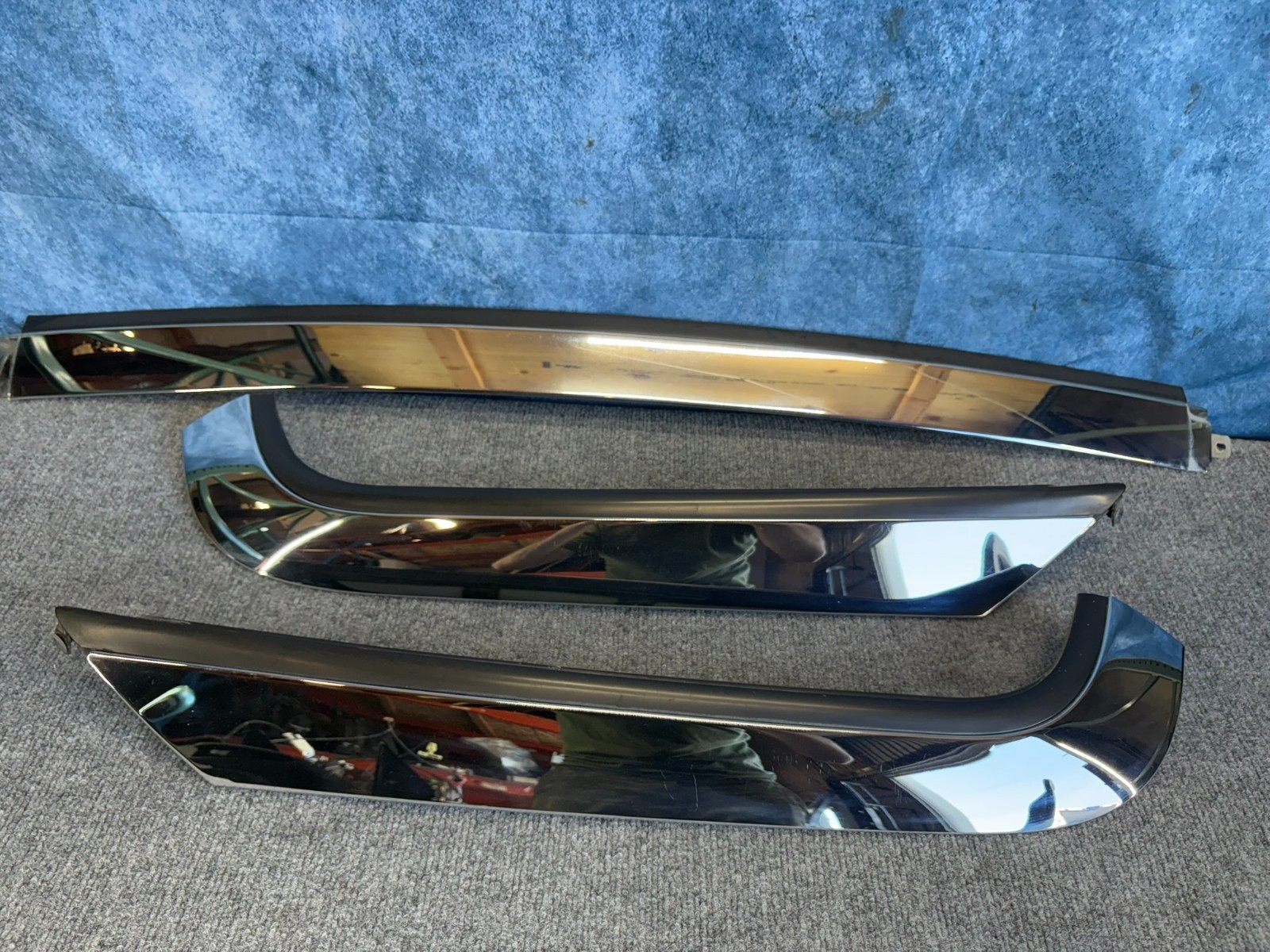 FORD THUNDERBIRD 02-05 RIGHT LEFT CENTER WINDSHIELD CHROME MOULDING TRIM SET OEM
