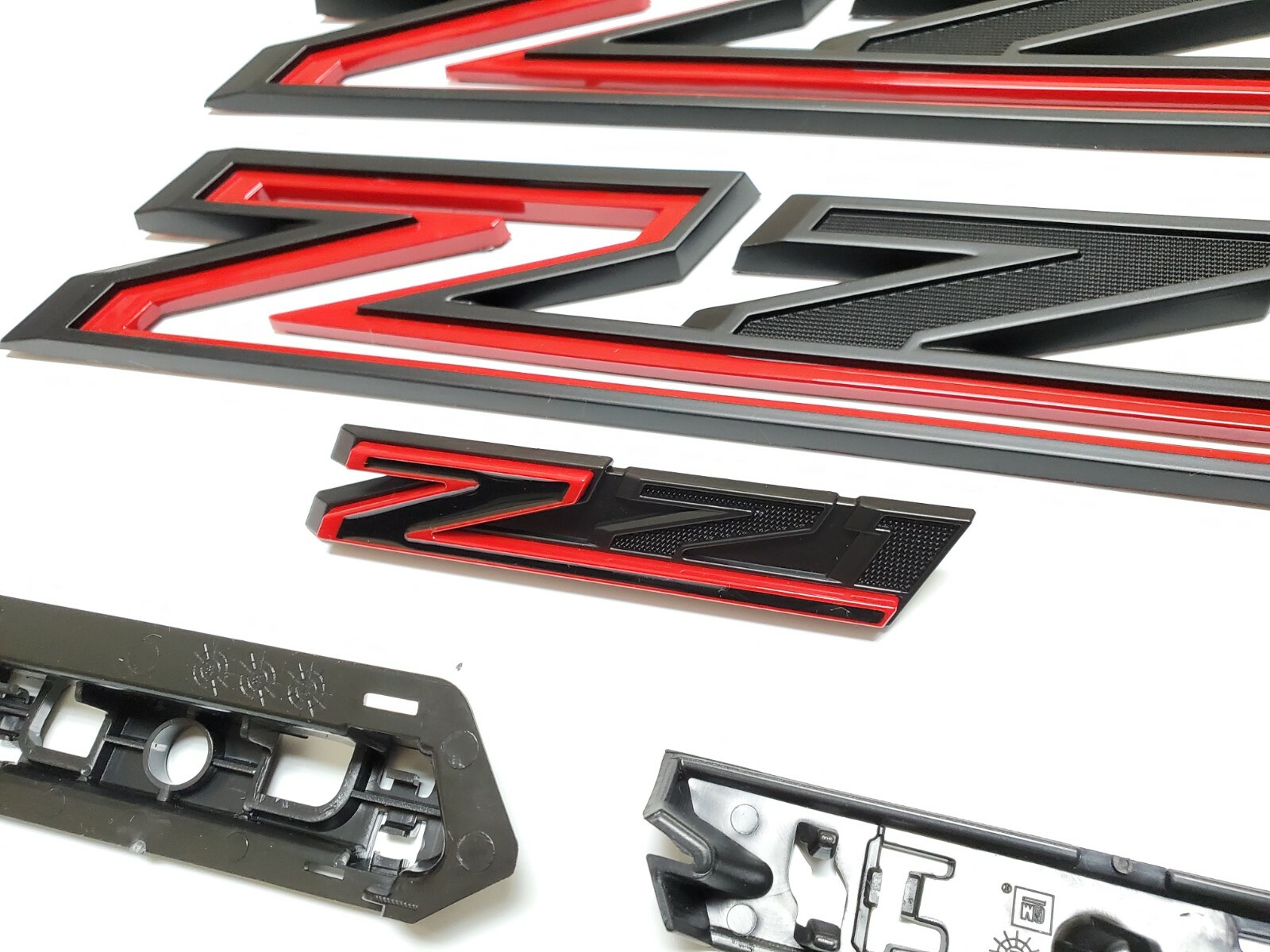 3PCS 2019-2021 Chevrolet Silverado 1500 Z71 Grille & Fender Emblems Black Red