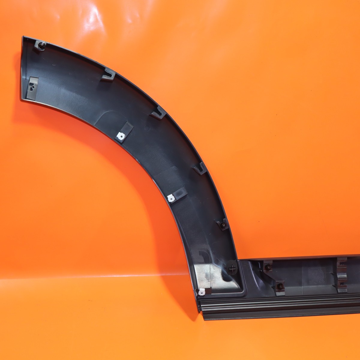 LAND ROVER LR3 LR4 DOOR MOLDING LOWER REAR LEFT 2005-2015 2016 DGP000155PCL OEM