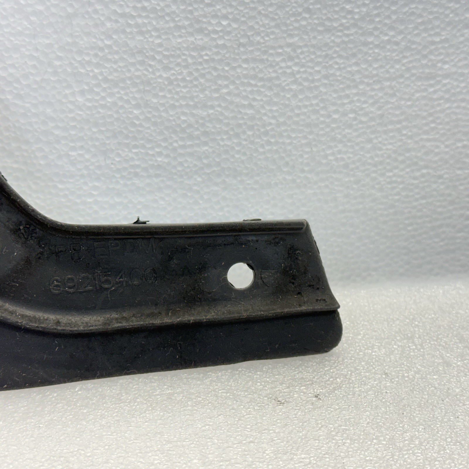 2003-2013 Maserati Quattroporte M139 Front Left Deflector 69215400 OEM