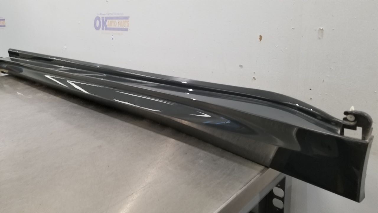22 BMW X7 M50I G07 ROCKER PANEL MOULDING SIDE SKIRT LEFT DRIVER GRAY