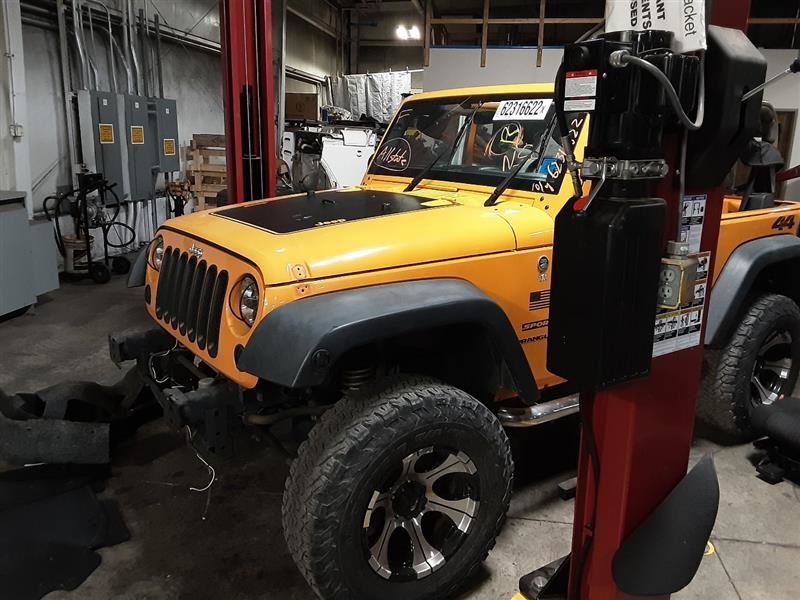 Jeep JK Wrangler OEM ABS Module Plug 2012 2013 2014 77447