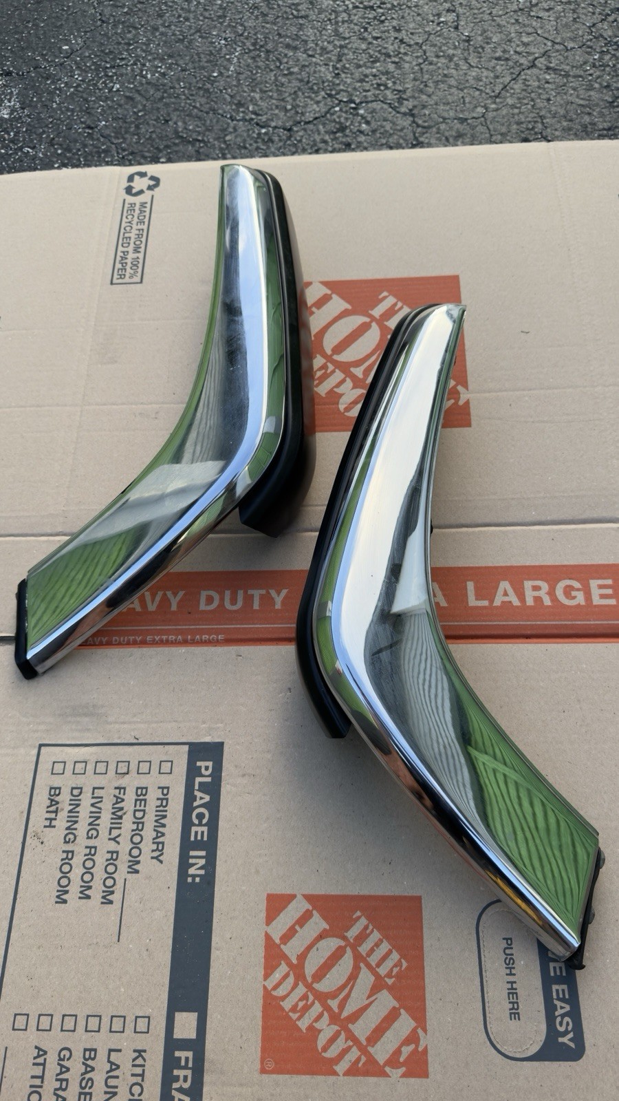 82 – 93 Jaguar XJS Front Right/Left Side Bumper Molding Chrome W Rubber Trim