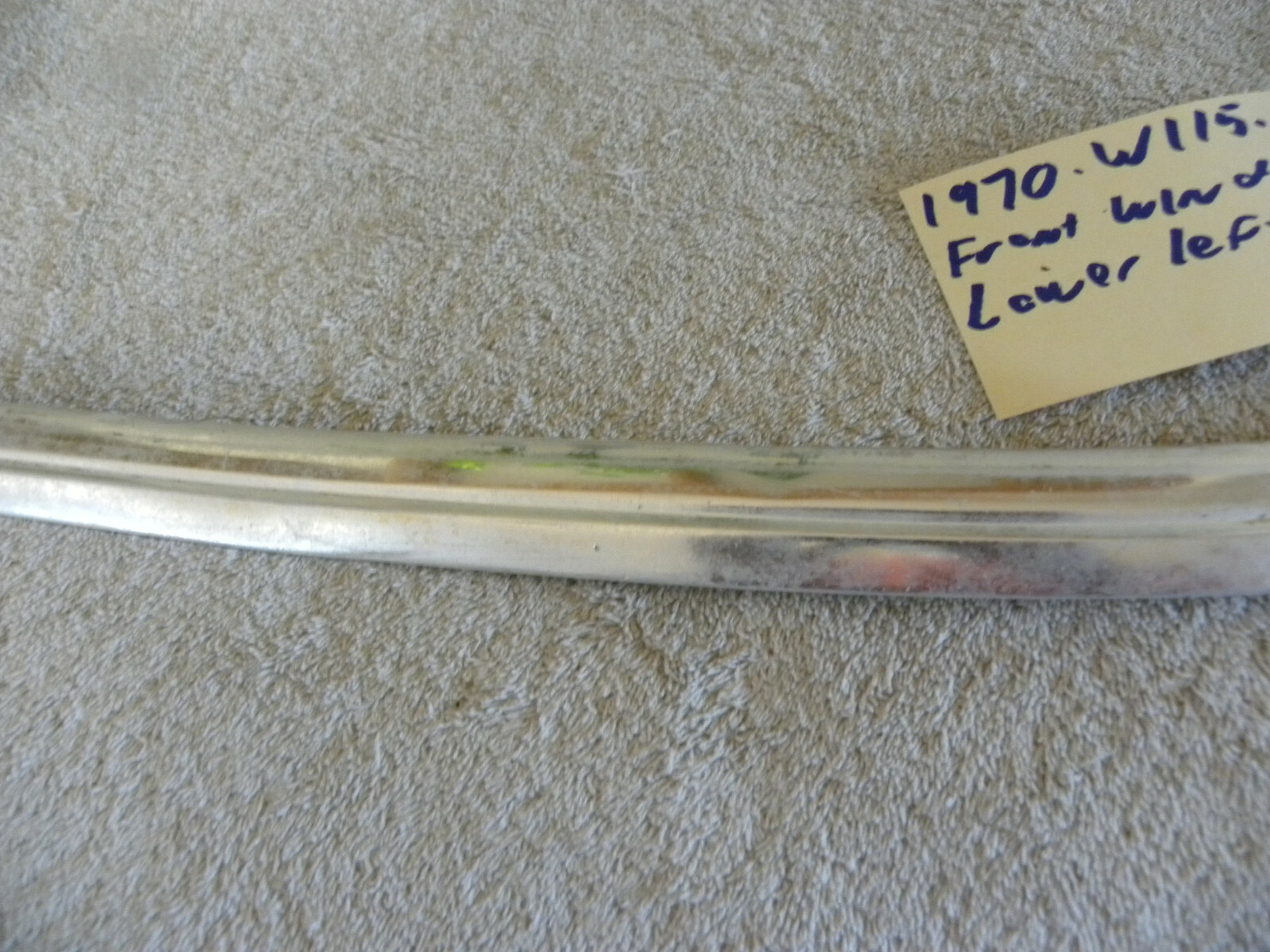 1970 Mercedes Benz W114 W115 Lower Left Passenger’s Side Windshield Trim.CM-56G