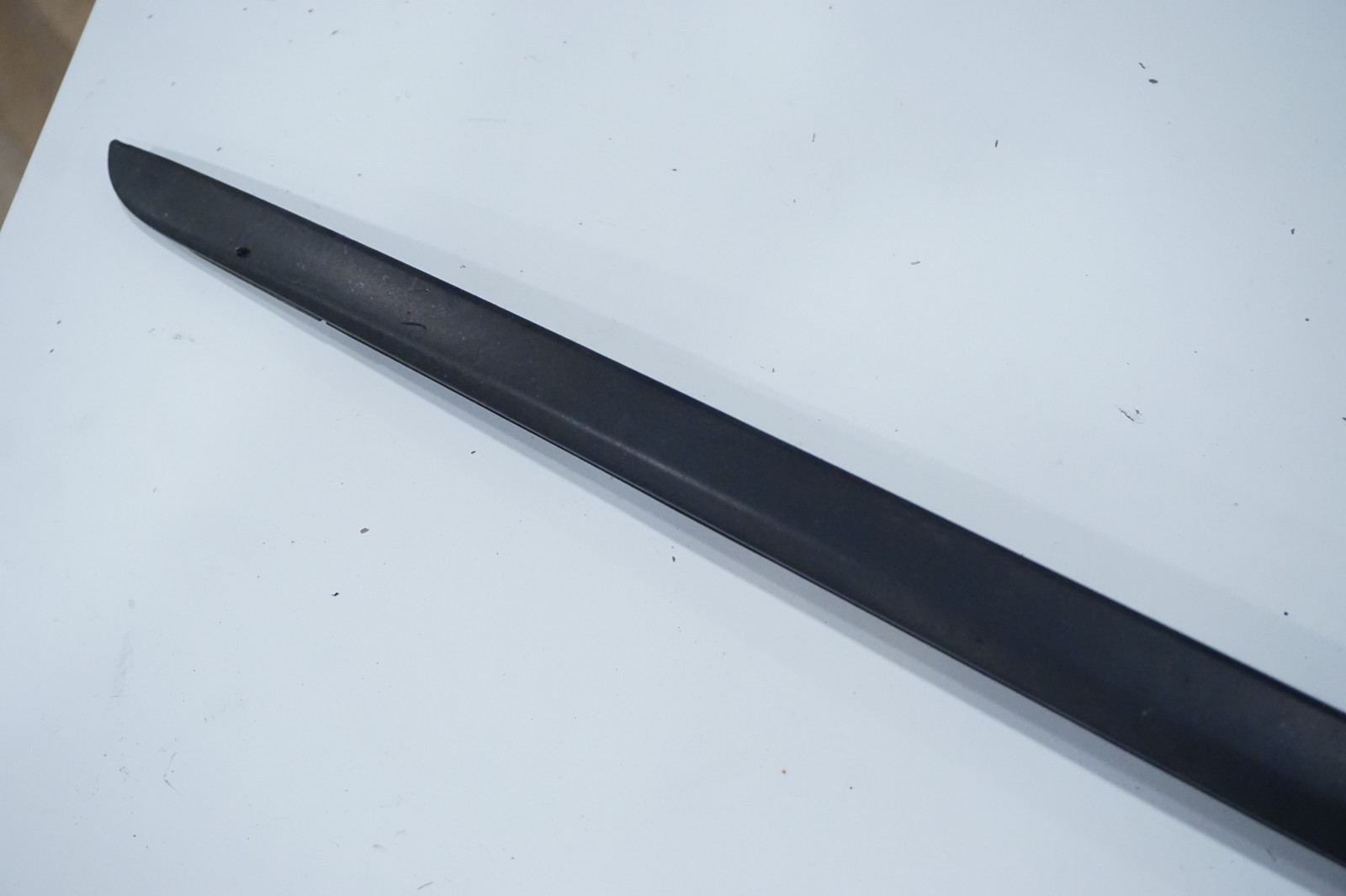 2002 – 06 Acura RSX Passenger Side Windshield Molding OE