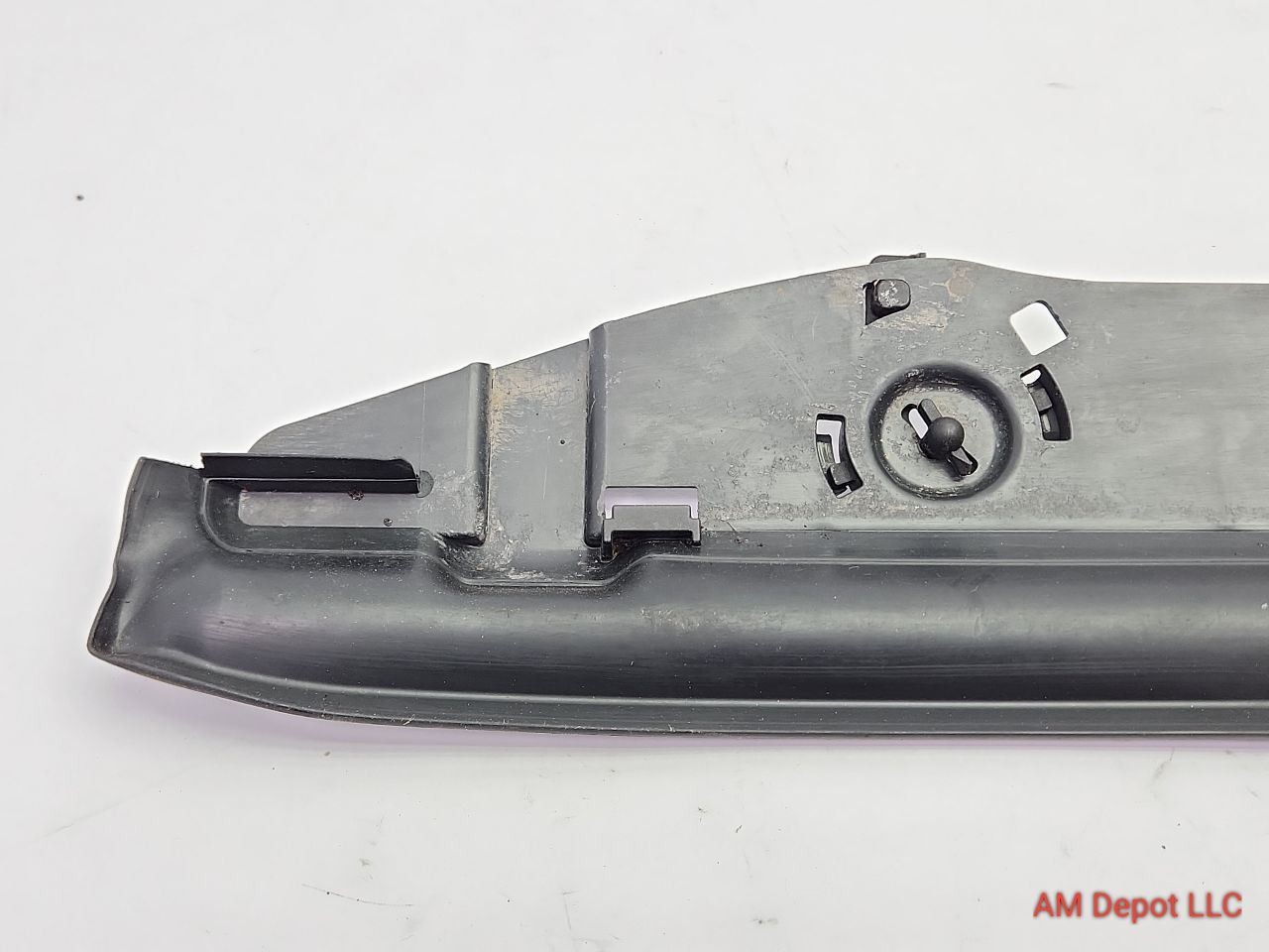 2009 BMW 135i E82 E88 Intercooler Bottom Sealing 17517545367