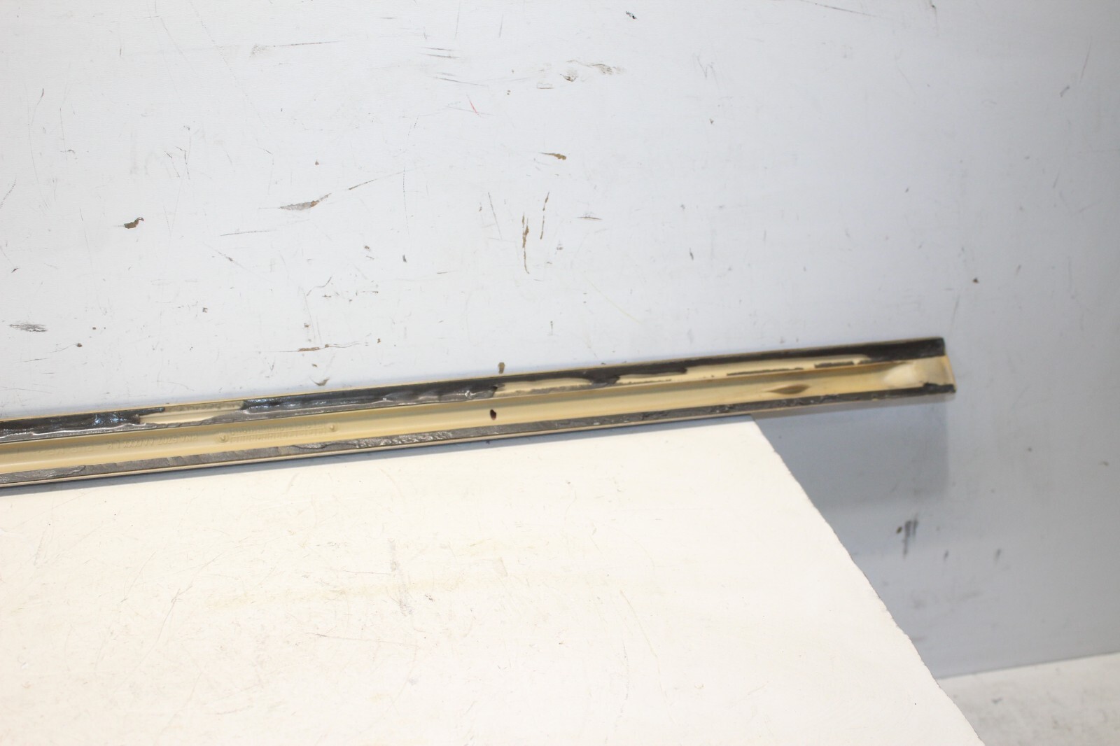 1998-2003 JAGUAR XJ8 FRONT LEFT DRIVER SIDE DOOR MOLDING HNA5707AA OEM