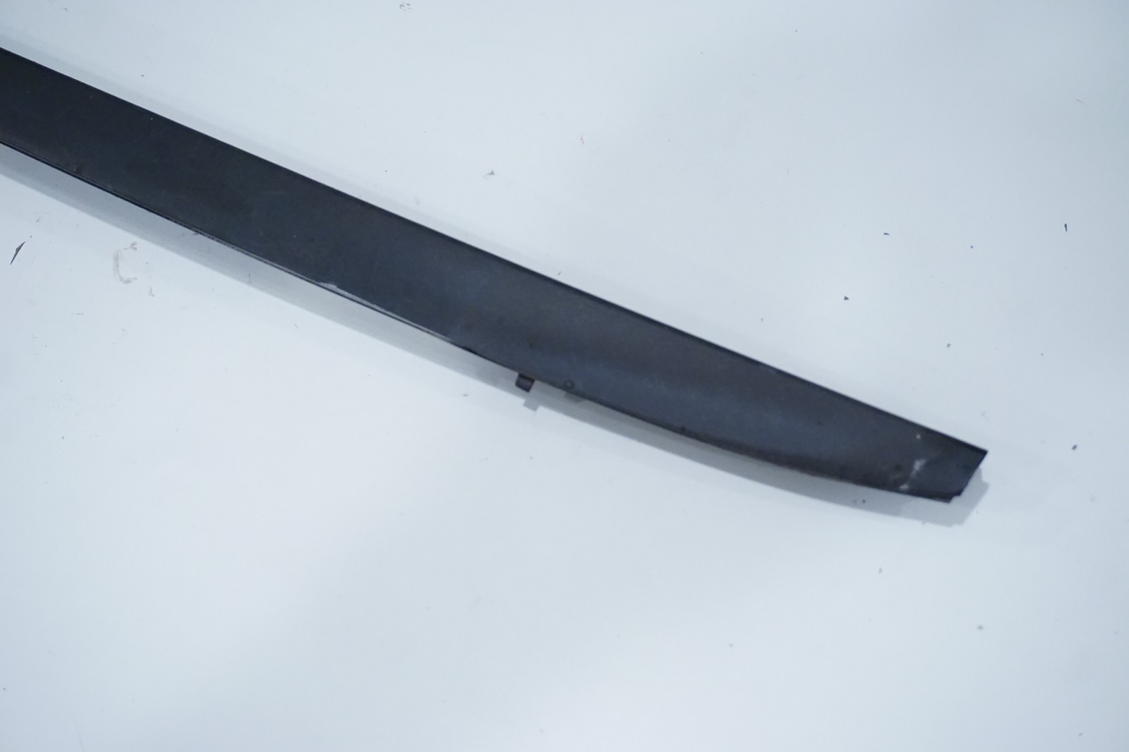 2002 – 06 Acura RSX Passenger Side Windshield Molding OE